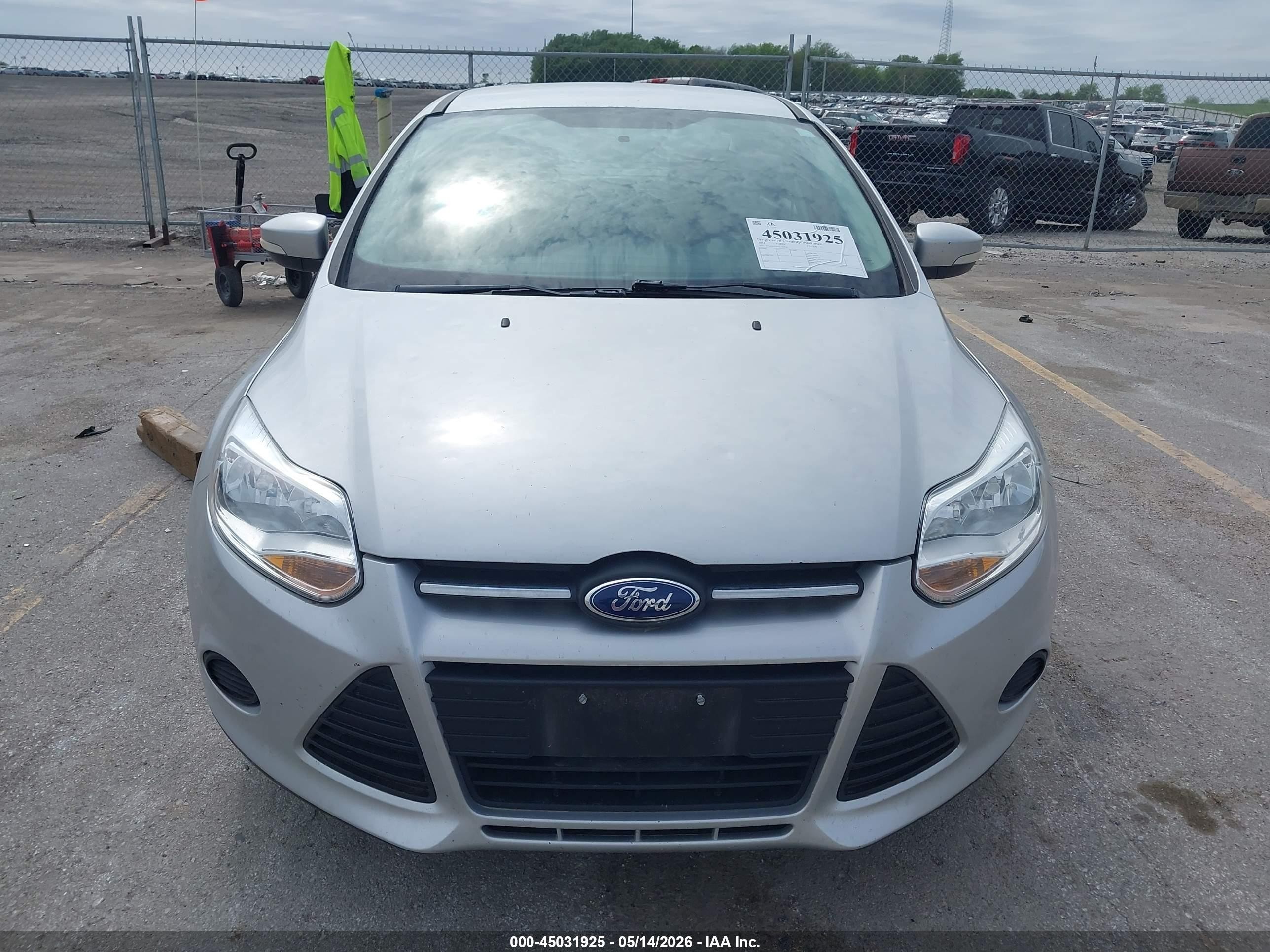 2014 Ford Focus Se Silver vin: 1FADP3F21EL110526