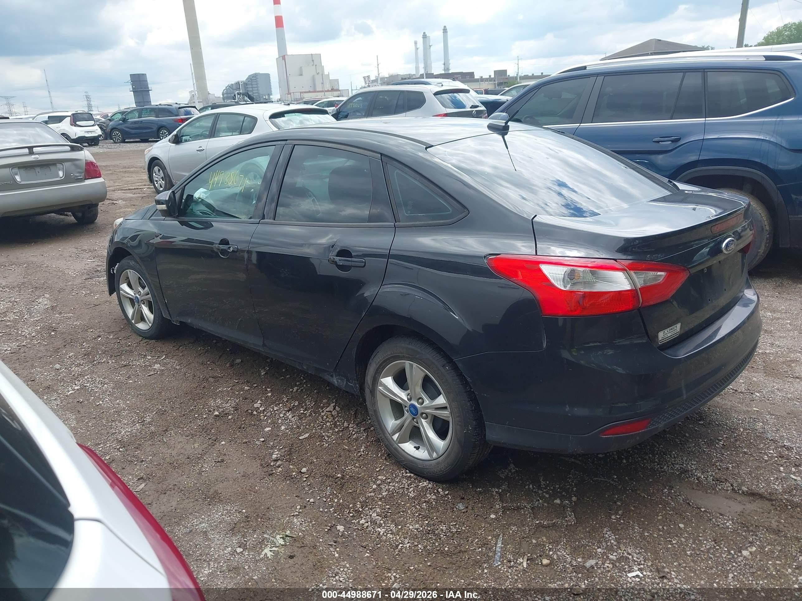 2014 Ford Focus Se Черный vin: 1FADP3F21EL117332