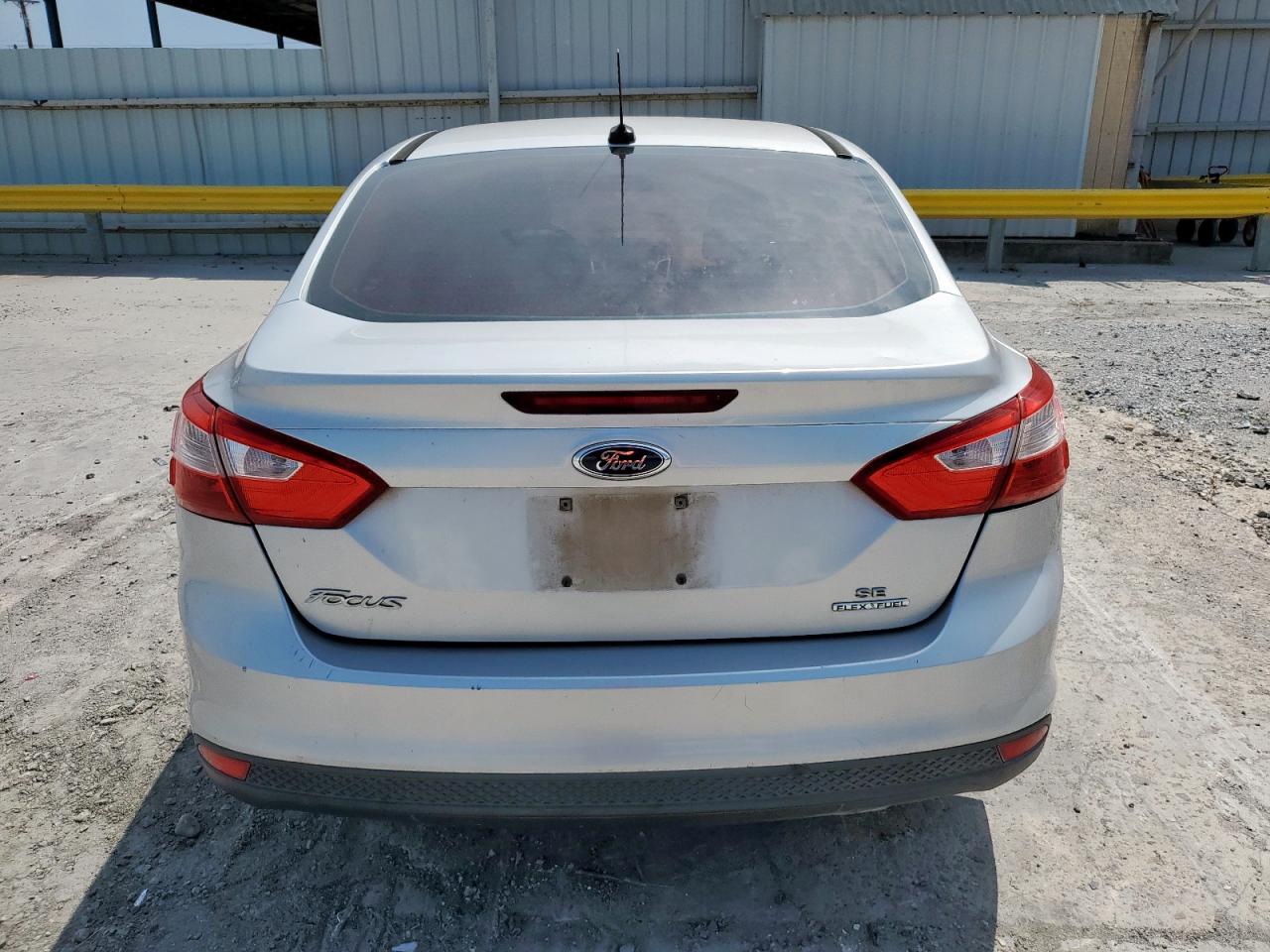 2014 Ford Focus Se Silver vin: 1FADP3F21EL123180