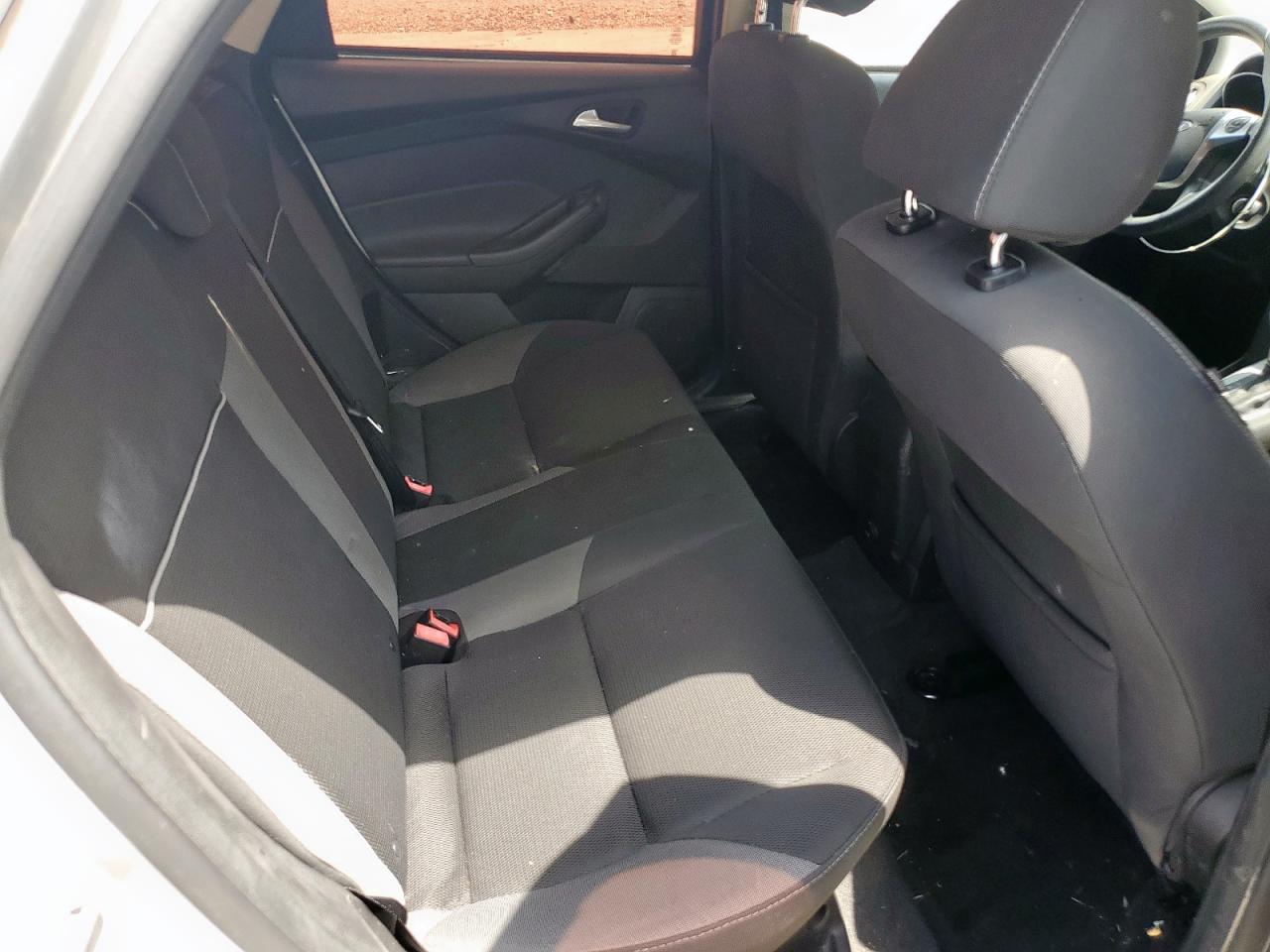 2014 Ford Focus Se Silver vin: 1FADP3F21EL123180