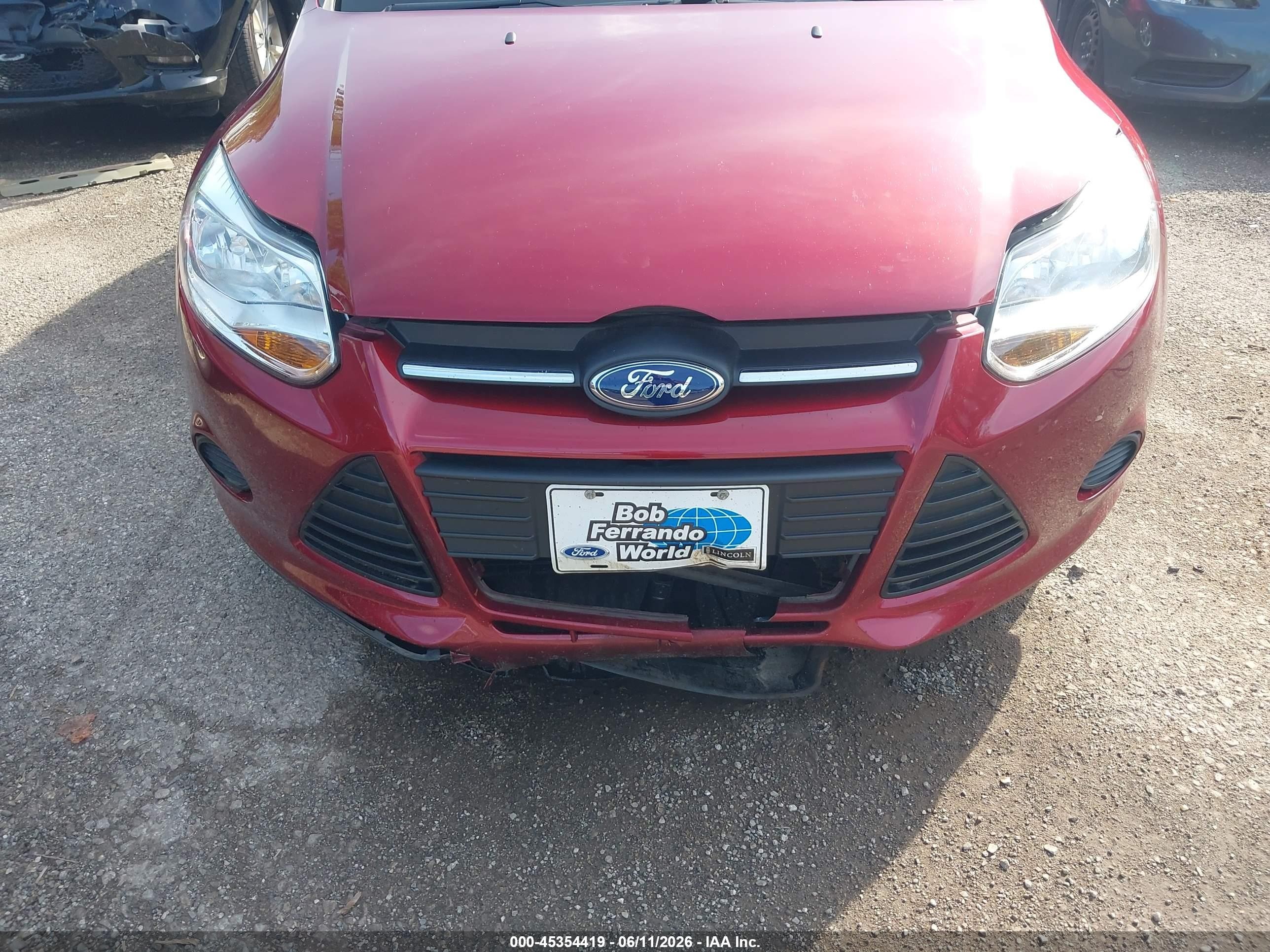 2014 Ford Focus Se Красный vin: 1FADP3F21EL128606
