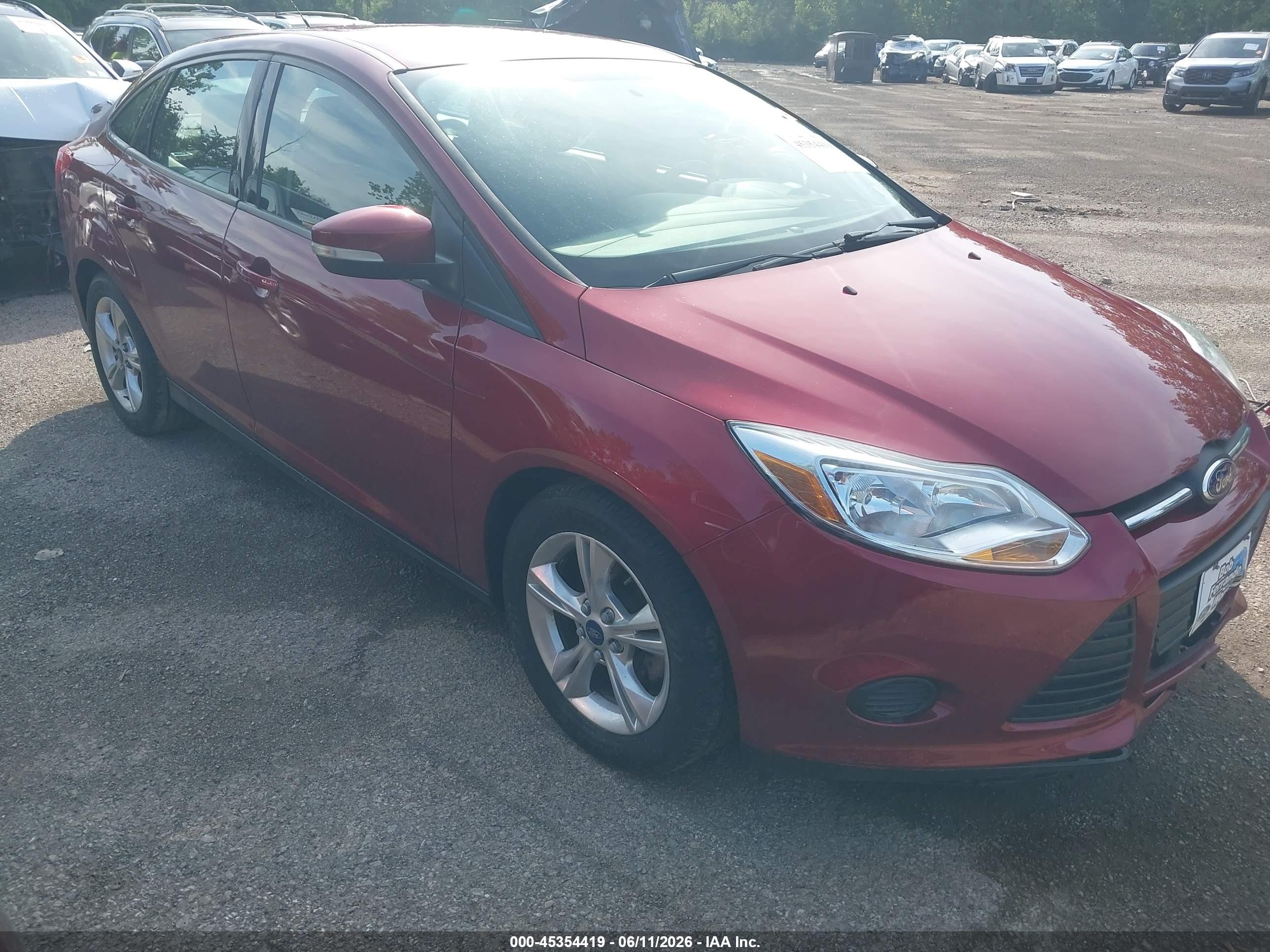 2014 Ford Focus Se Красный vin: 1FADP3F21EL128606
