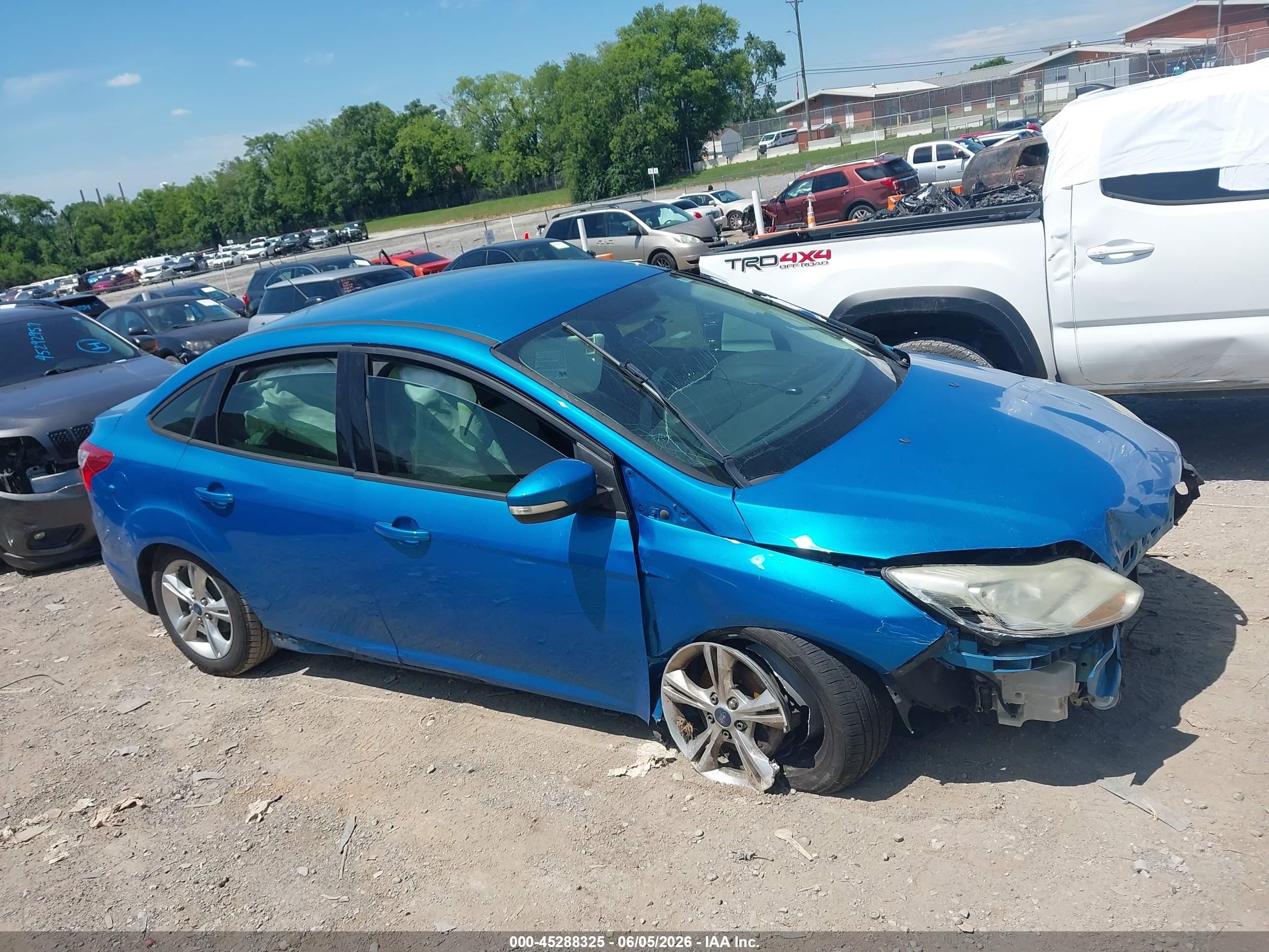 2014 Ford Focus Se Blue vin: 1FADP3F21EL141940