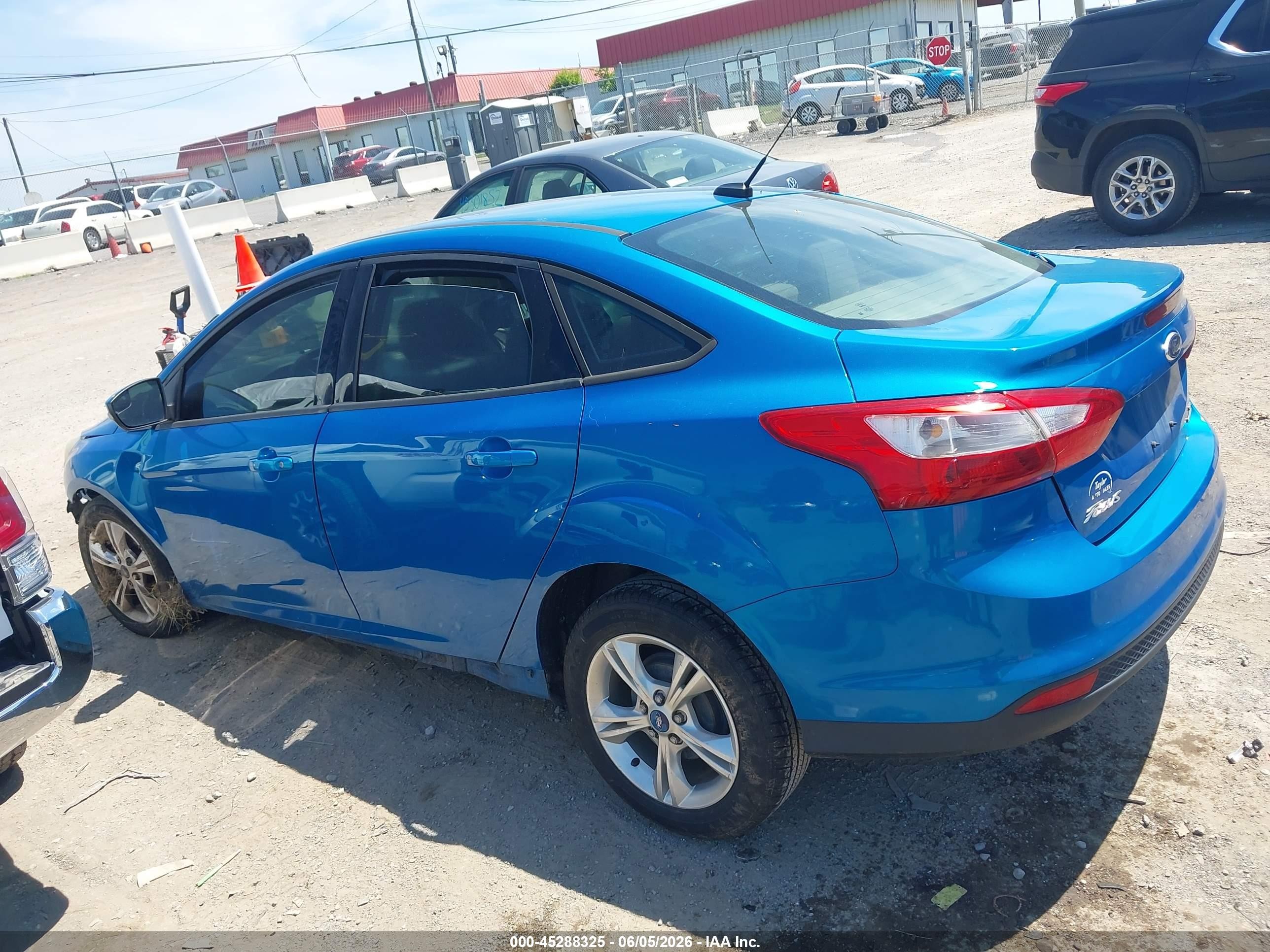 2014 Ford Focus Se Blue vin: 1FADP3F21EL141940