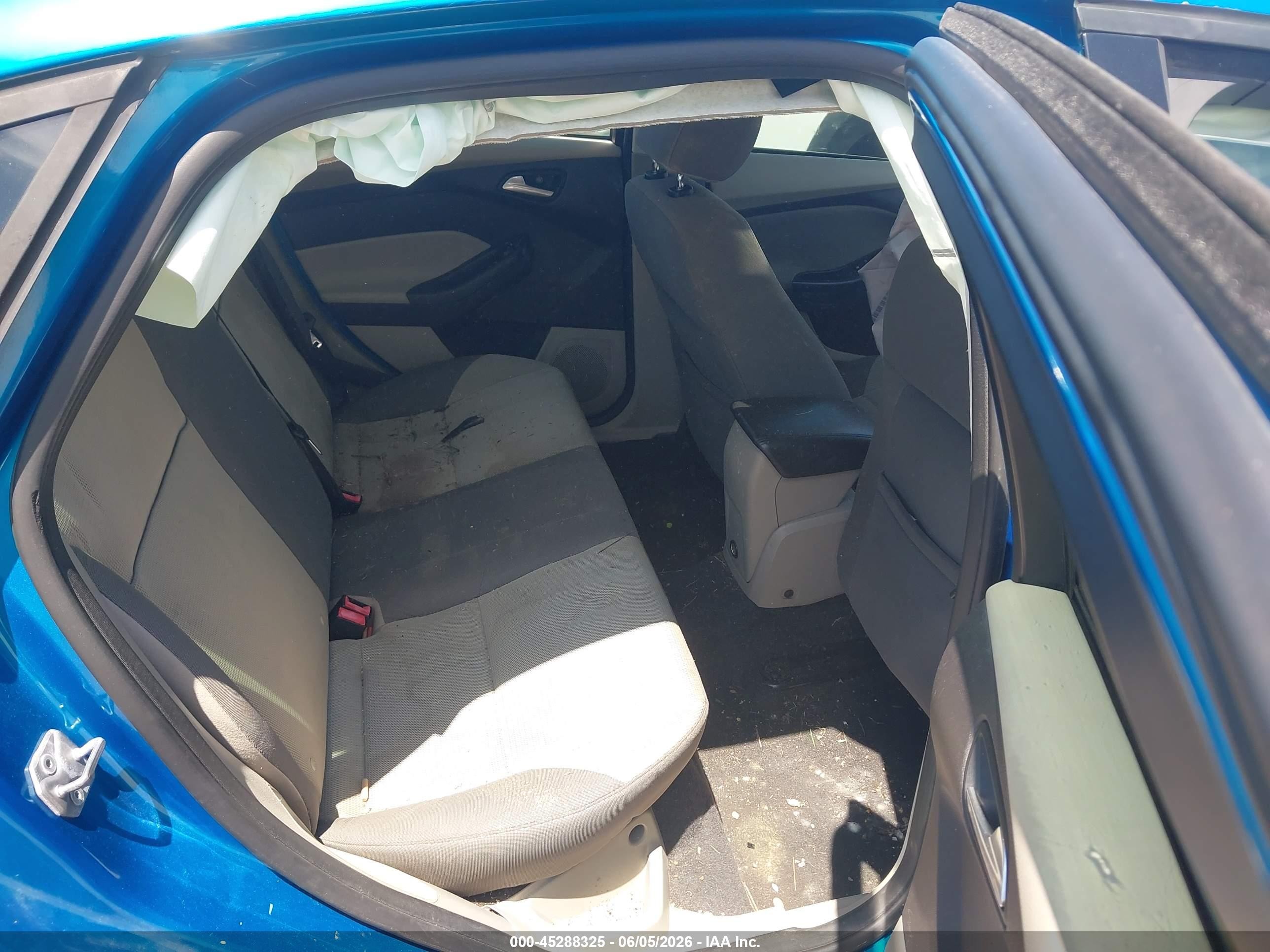 2014 Ford Focus Se Blue vin: 1FADP3F21EL141940
