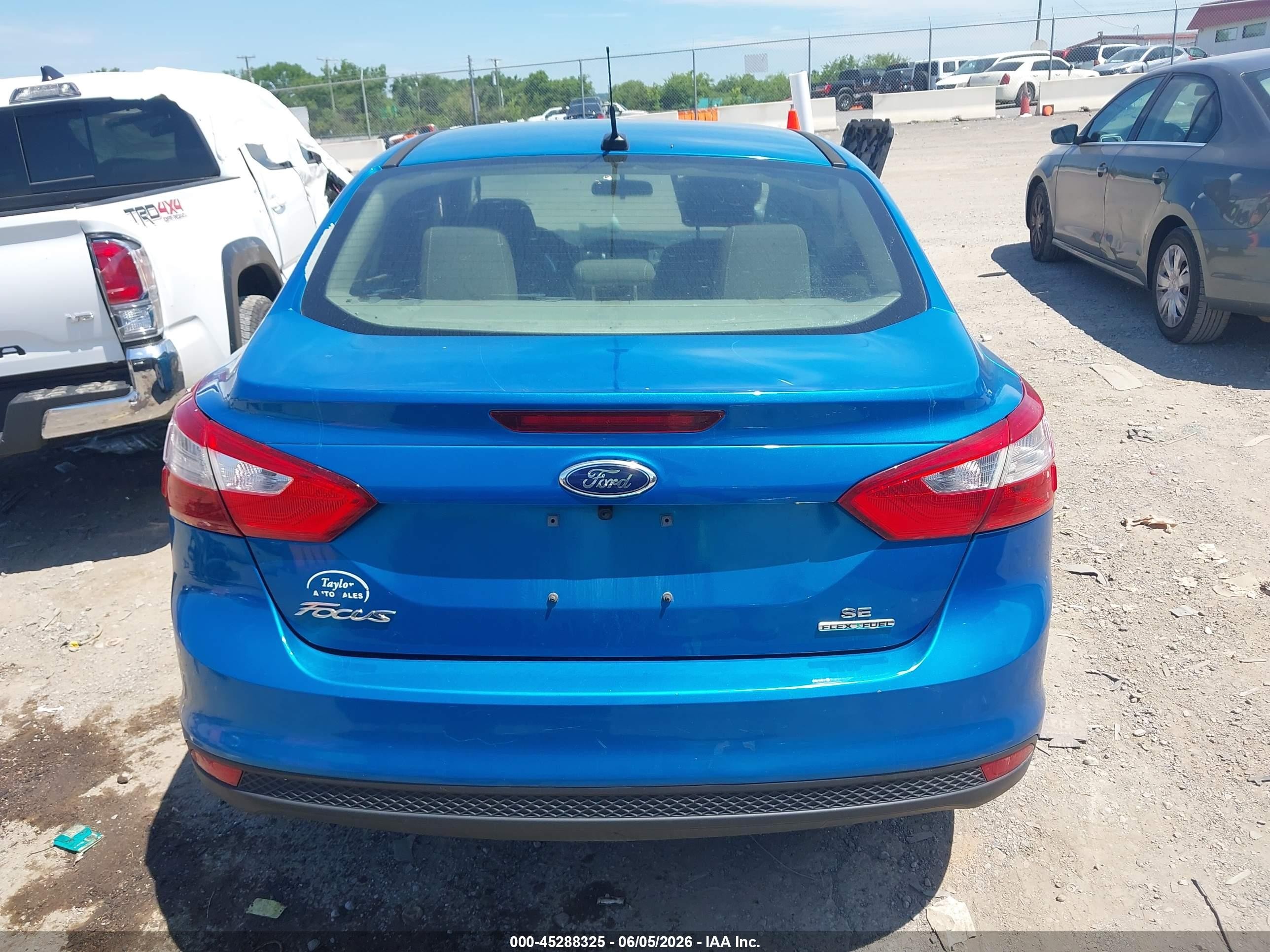 2014 Ford Focus Se Blue vin: 1FADP3F21EL141940