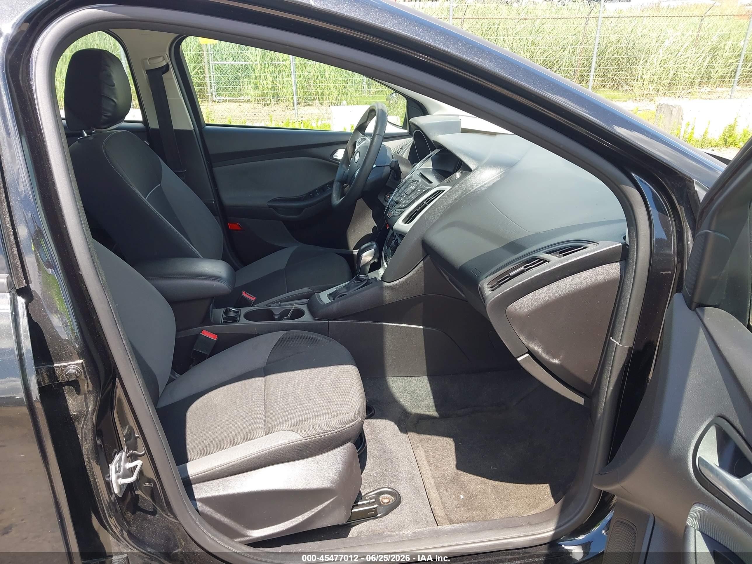 2014 Ford Focus Se Black vin: 1FADP3F21EL154994