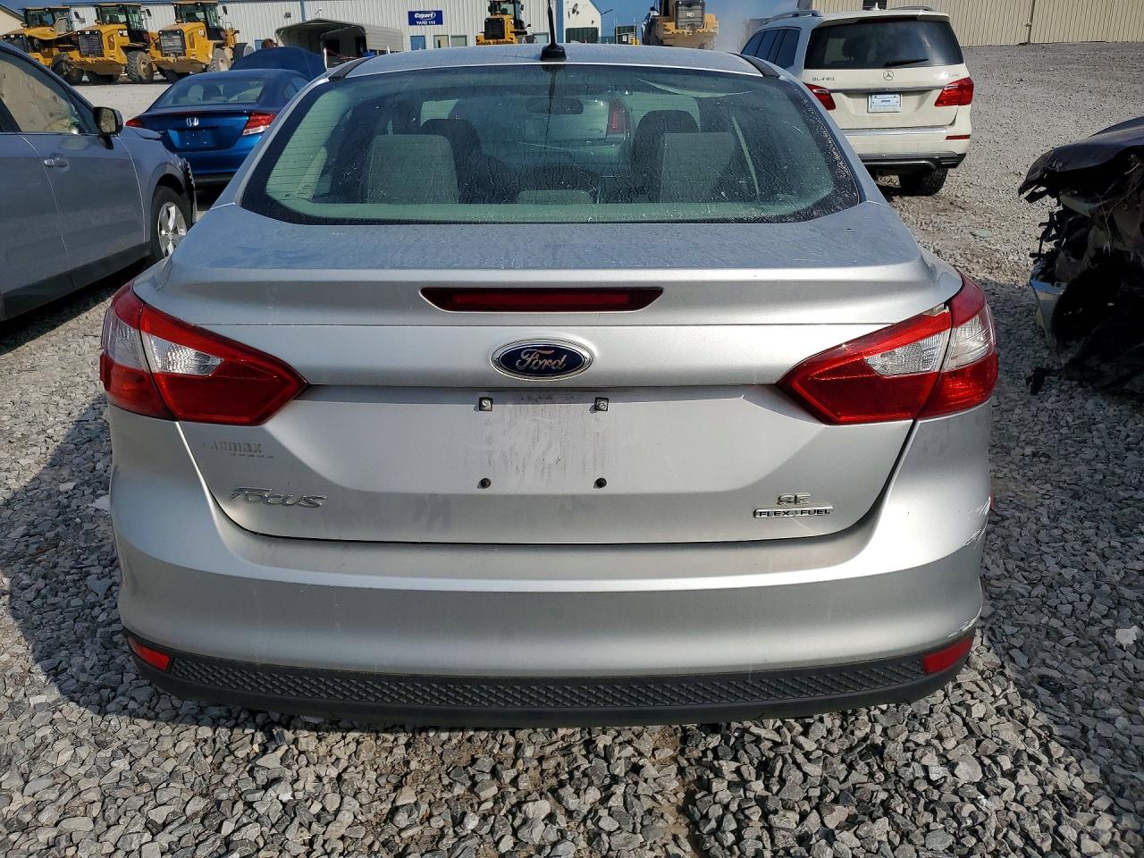 2014 Ford Focus Se Silver vin: 1FADP3F21EL165543