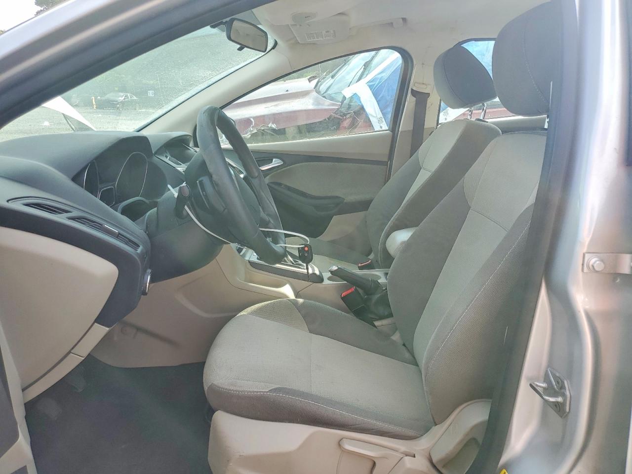 2014 Ford Focus Se Silver vin: 1FADP3F21EL165543