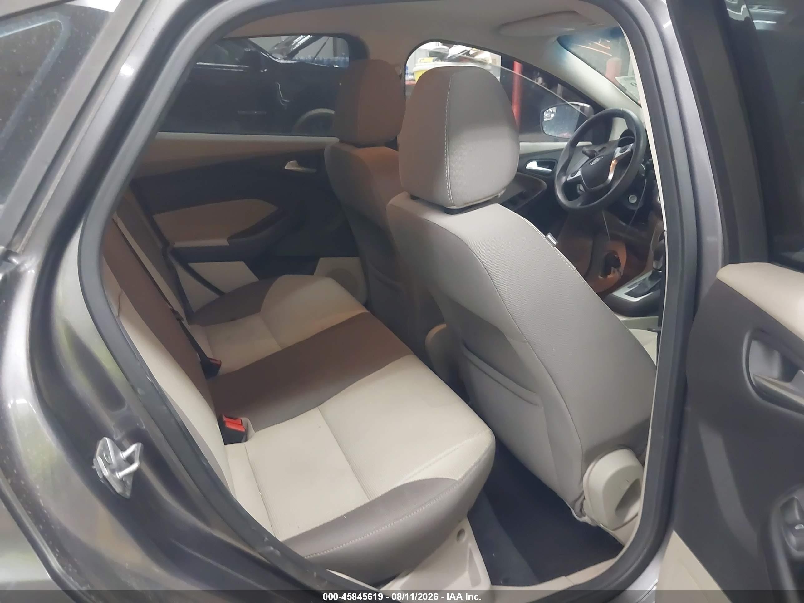 2014 Ford Focus Se Silver vin: 1FADP3F21EL169768