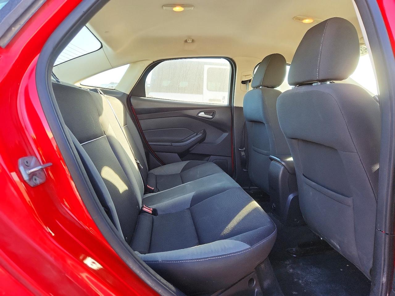 2014 Ford Focus Se Red vin: 1FADP3F21EL173691