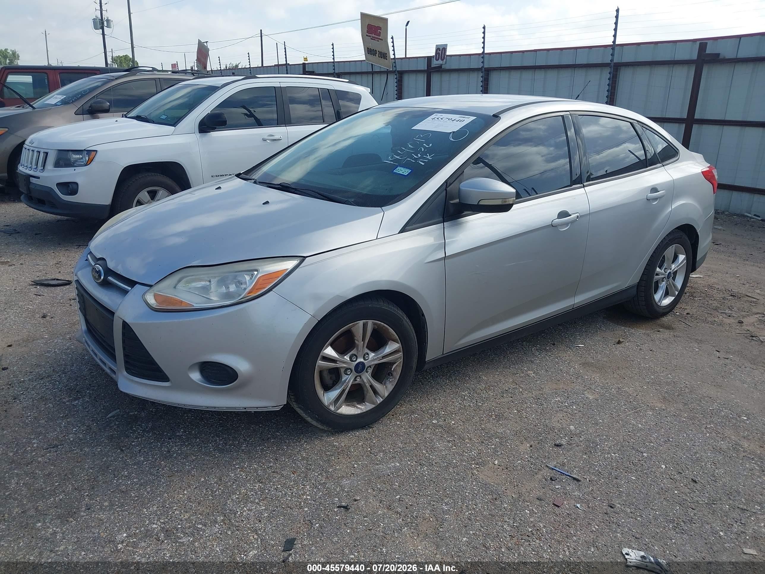 2014 Ford Focus Se Silver vin: 1FADP3F21EL184013