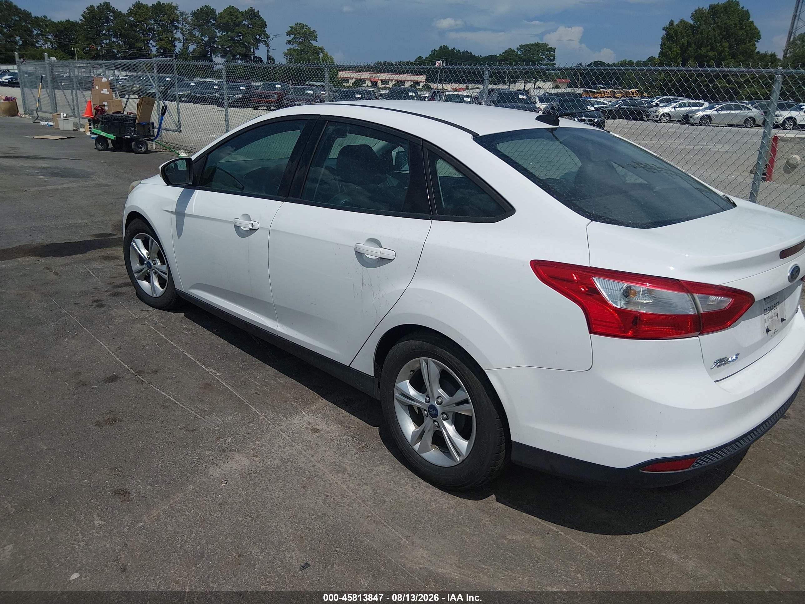 2014 Ford Focus Se White vin: 1FADP3F21EL185209