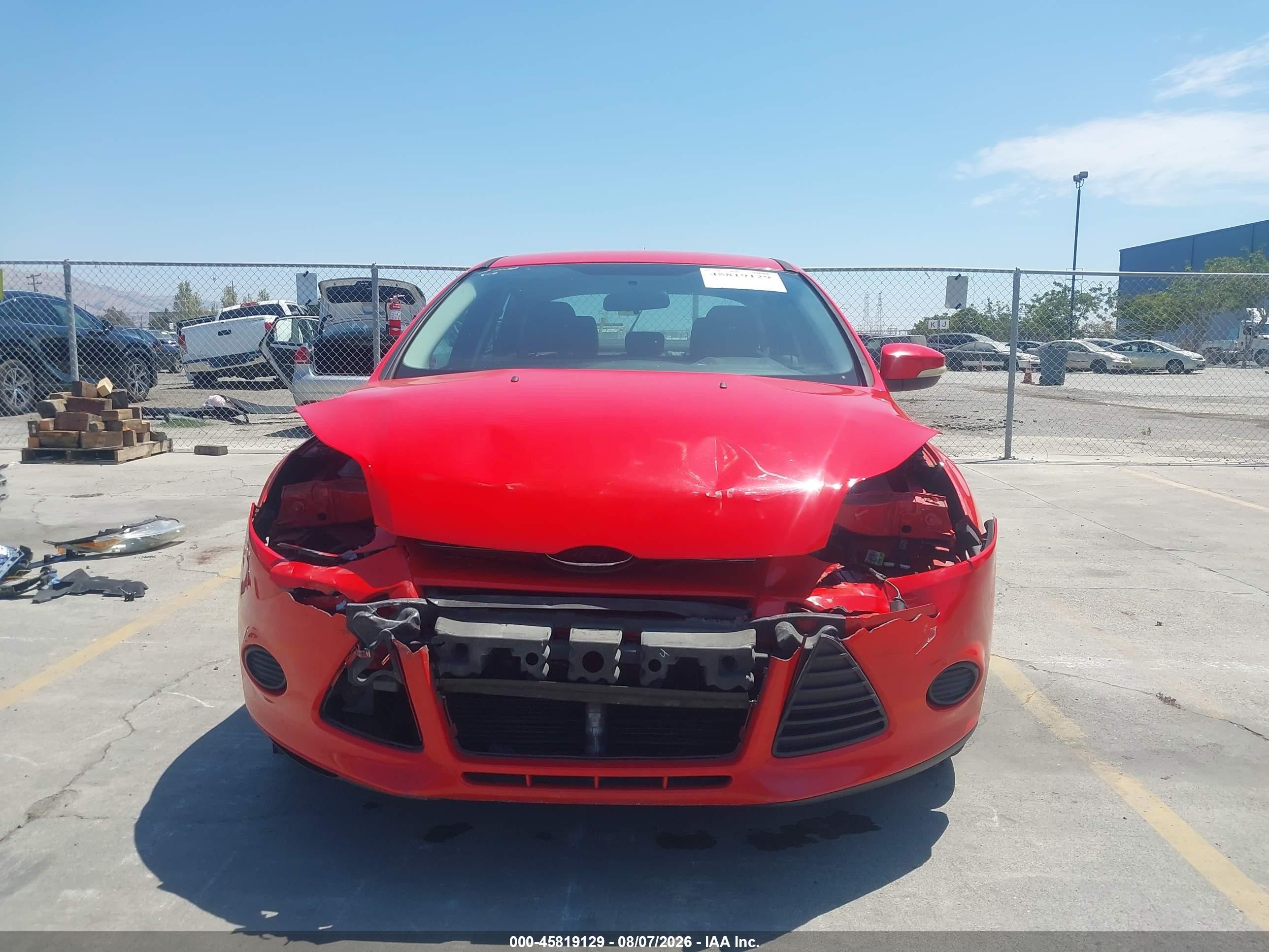 2014 Ford Focus Se Red vin: 1FADP3F21EL217561