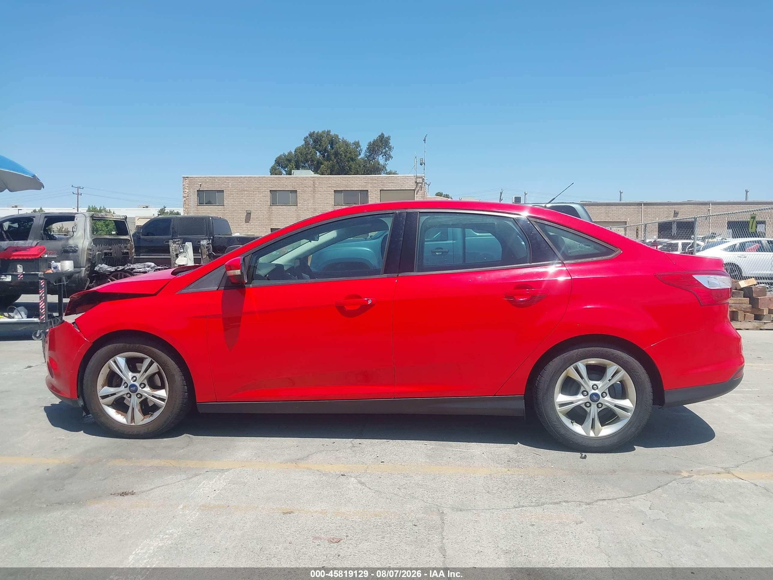 2014 Ford Focus Se Red vin: 1FADP3F21EL217561