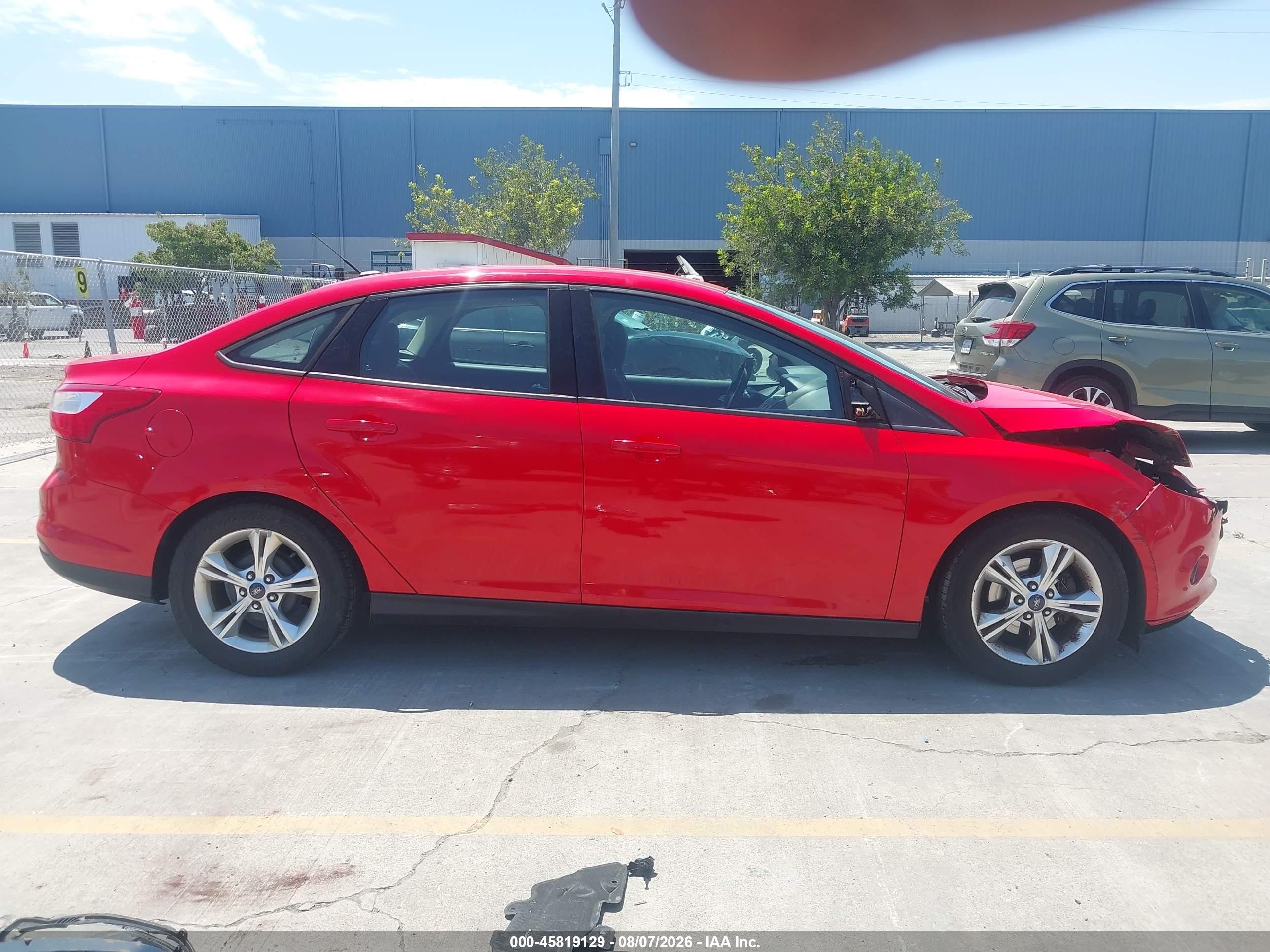 2014 Ford Focus Se Red vin: 1FADP3F21EL217561