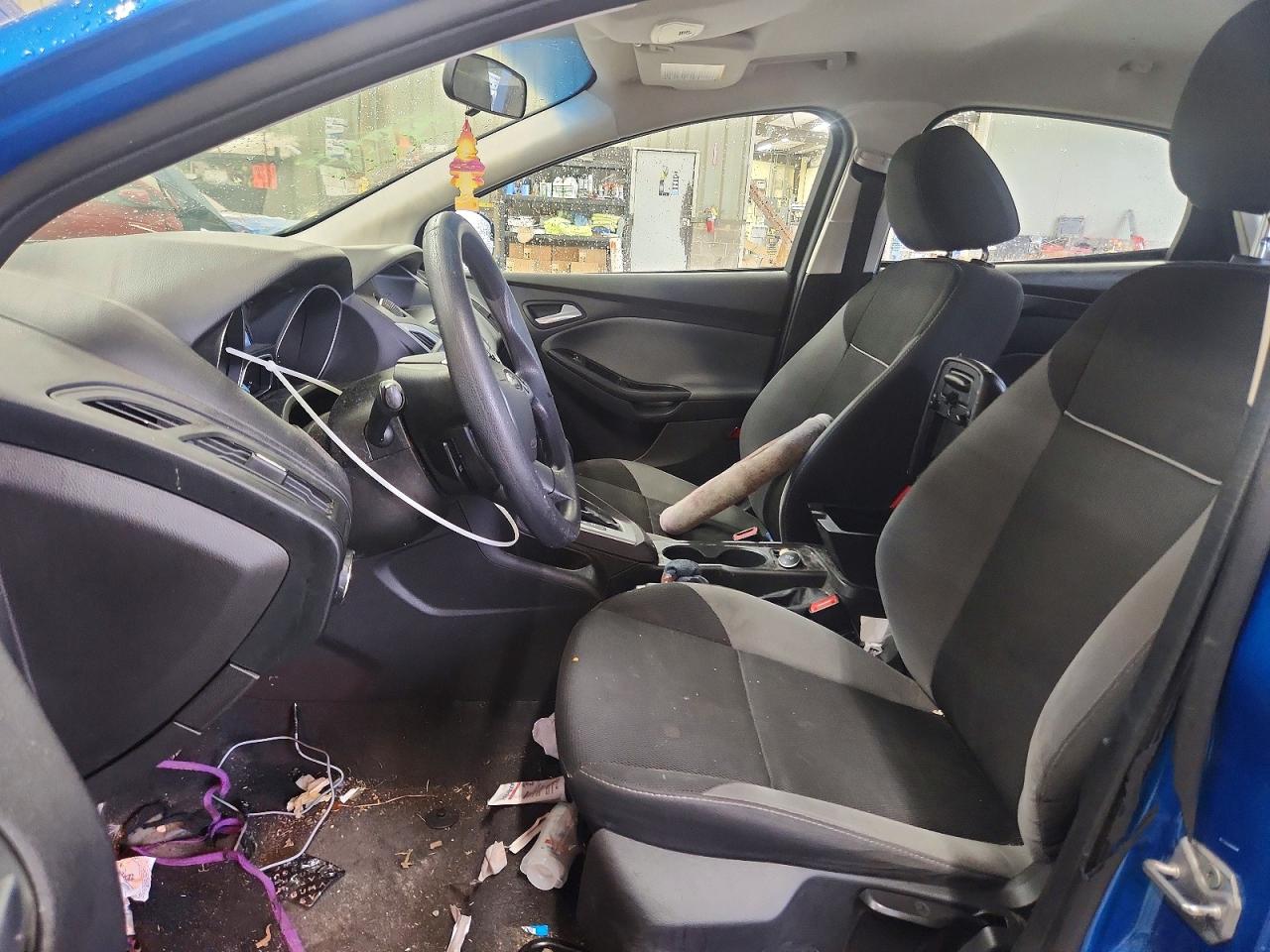 2014 Ford Focus Se Blue vin: 1FADP3F21EL244596
