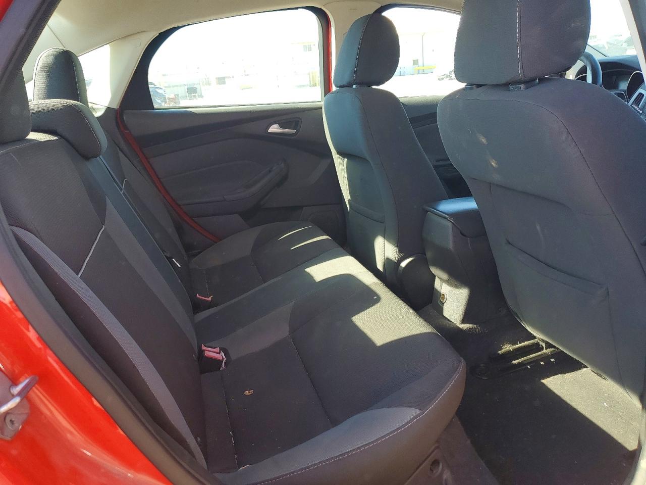 2014 Ford Focus Se Красный vin: 1FADP3F21EL252598