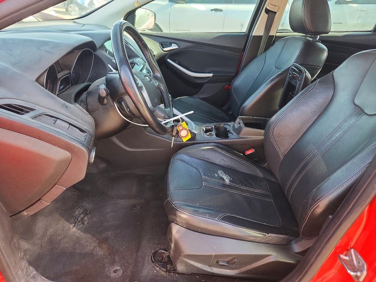 2014 Ford Focus Se Red vin: 1FADP3F21EL264475