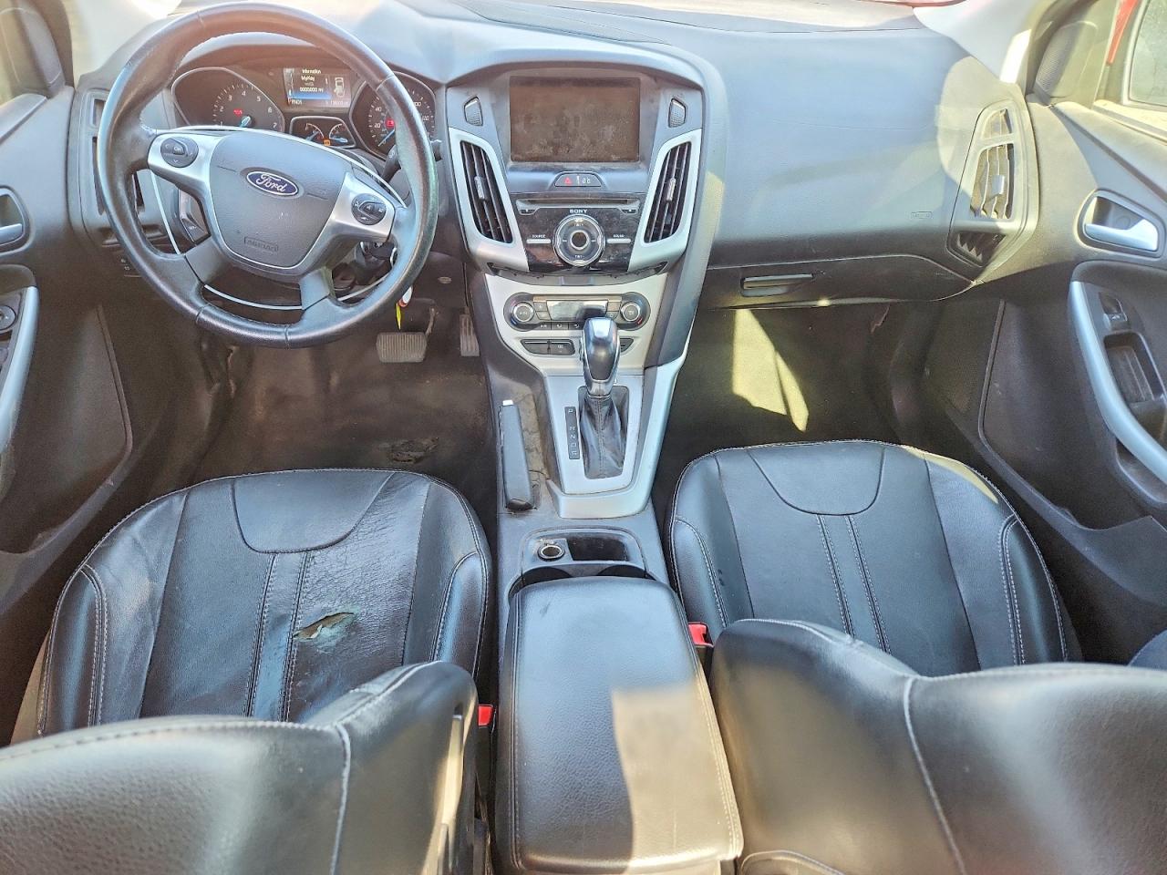 2014 Ford Focus Se Red vin: 1FADP3F21EL264475