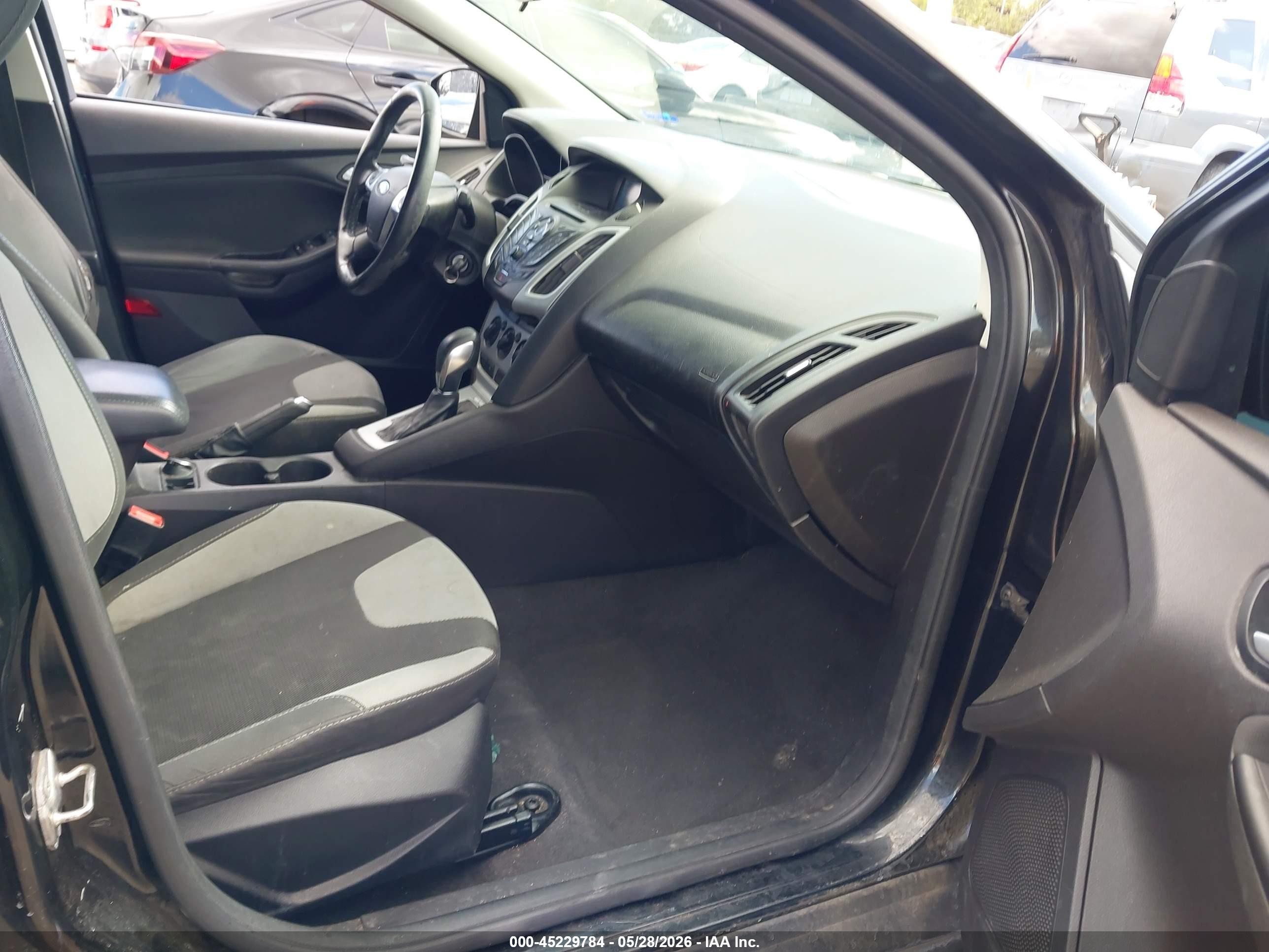 2014 Ford Focus Se Black vin: 1FADP3F21EL271250