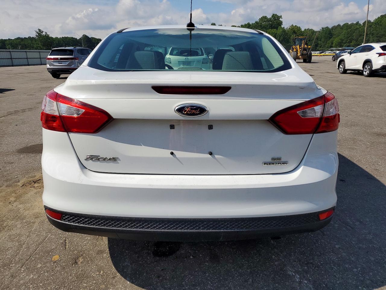 2014 Ford Focus Se White vin: 1FADP3F21EL291627