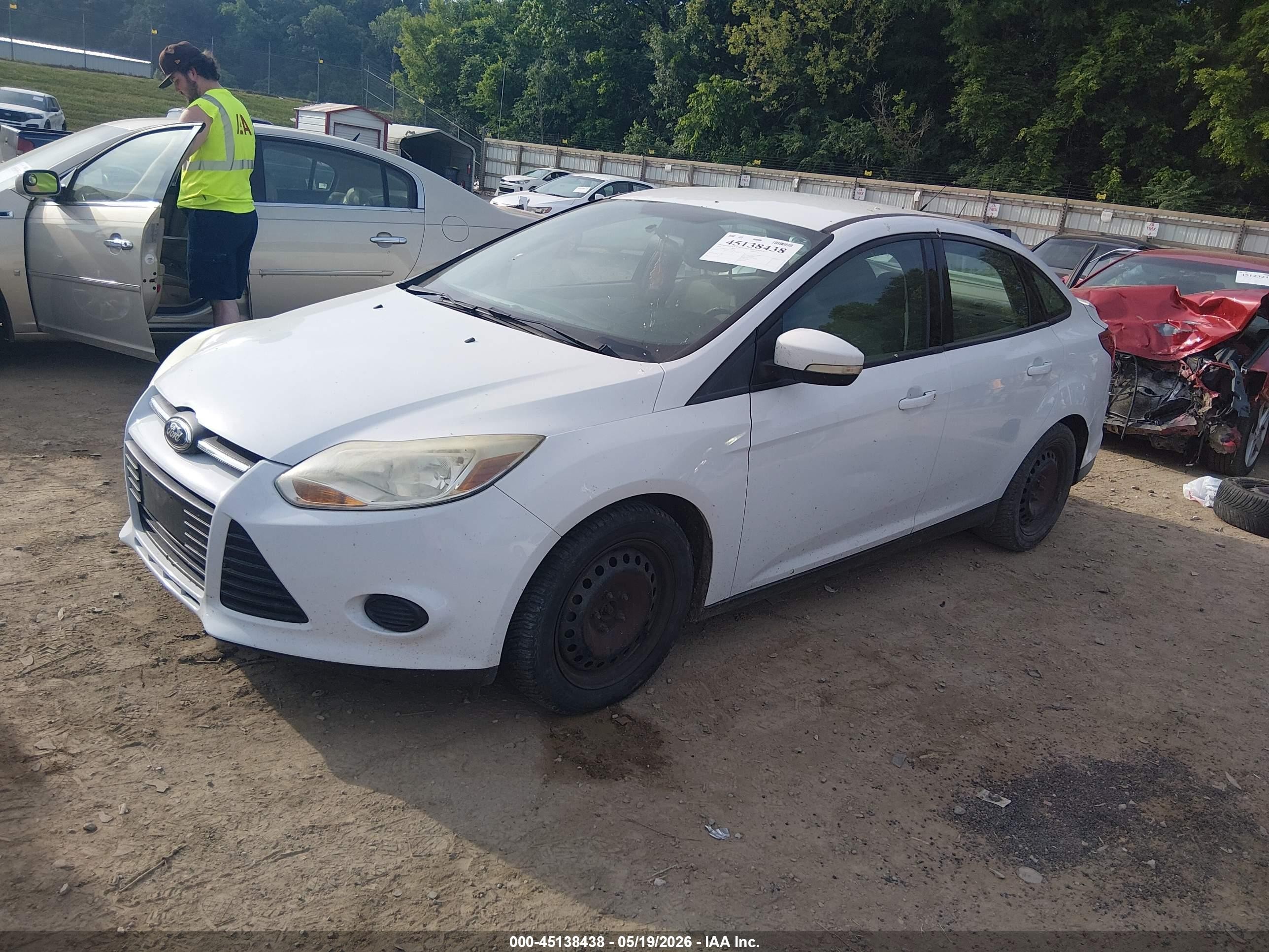 2014 Ford Focus Se White vin: 1FADP3F21EL304599