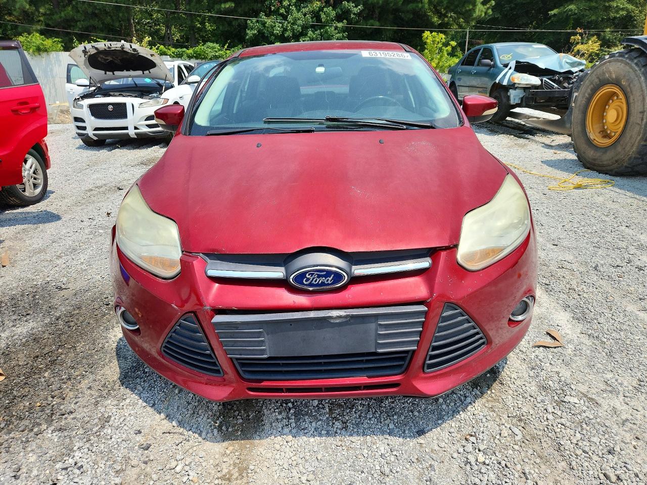 2014 Ford Focus Se Red vin: 1FADP3F21EL308765