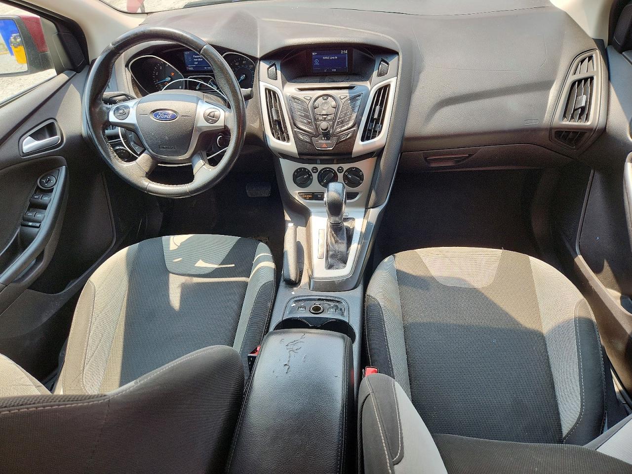 2014 Ford Focus Se Red vin: 1FADP3F21EL308765