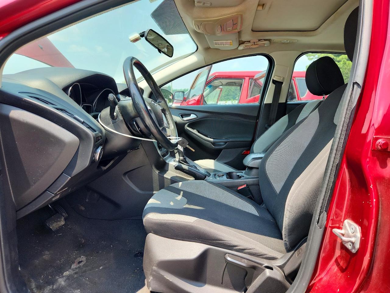 2014 Ford Focus Se Red vin: 1FADP3F21EL308765