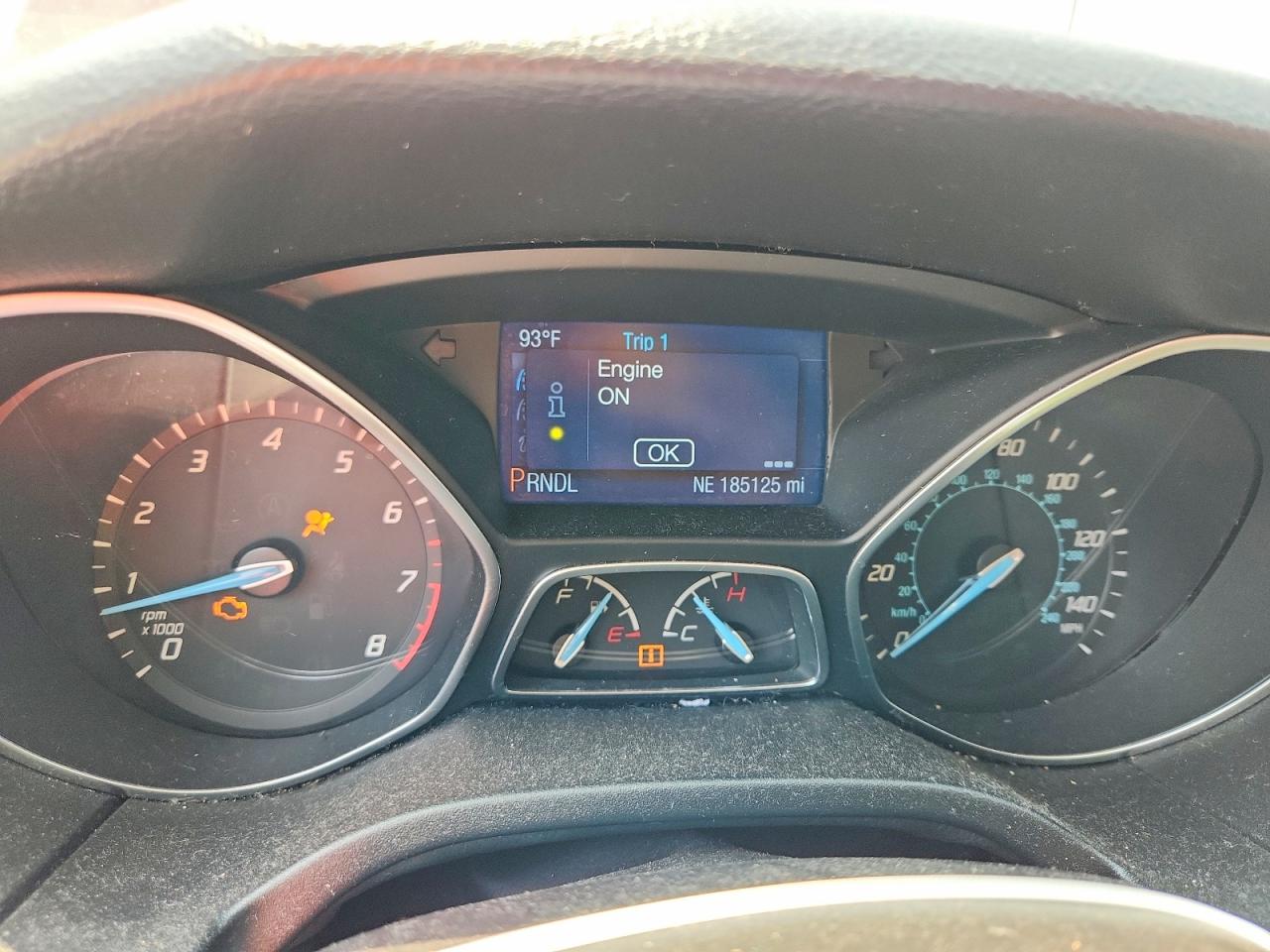 2014 Ford Focus Se Red vin: 1FADP3F21EL308765
