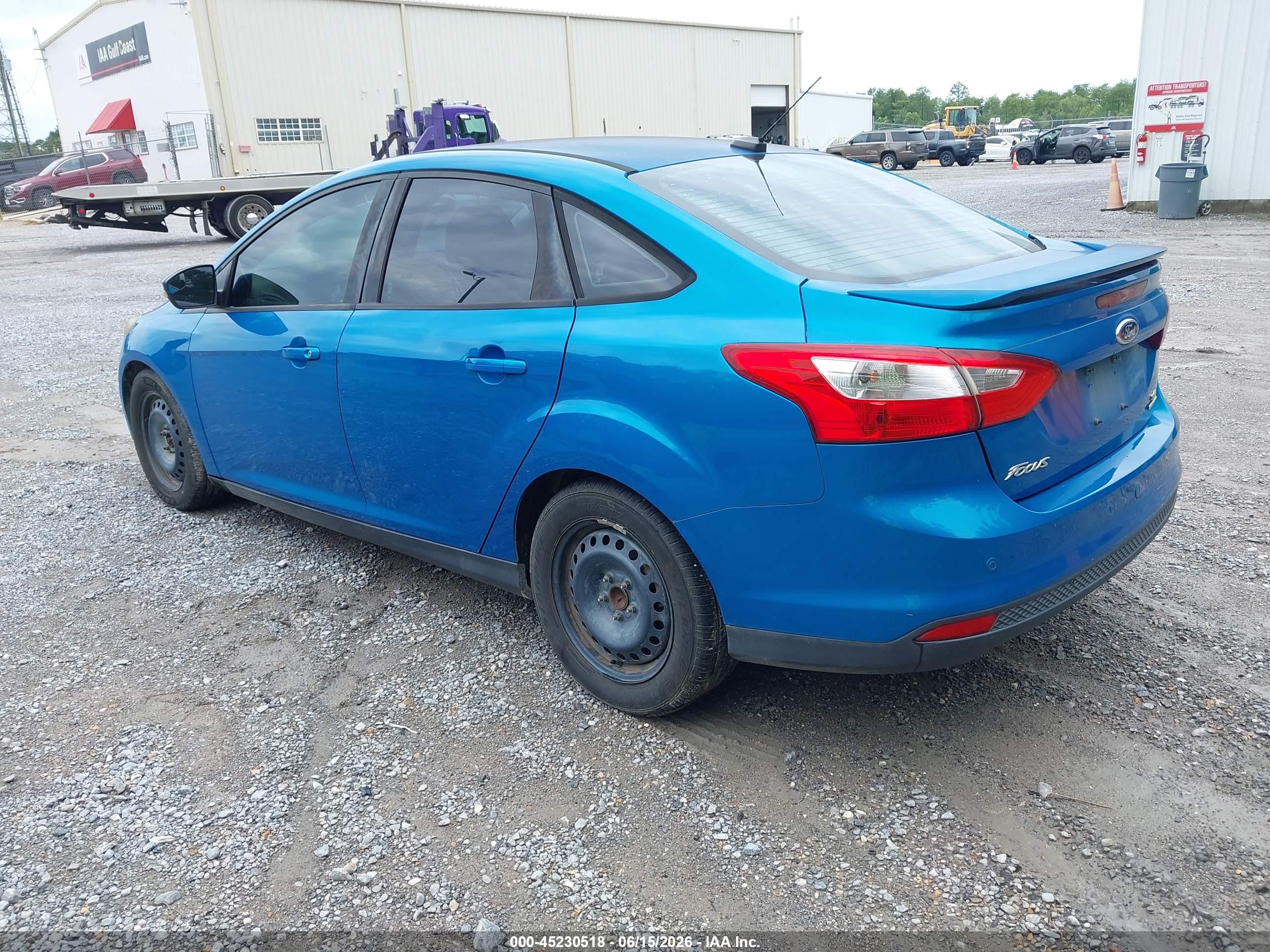 2014 Ford Focus Se Blue vin: 1FADP3F21EL311858