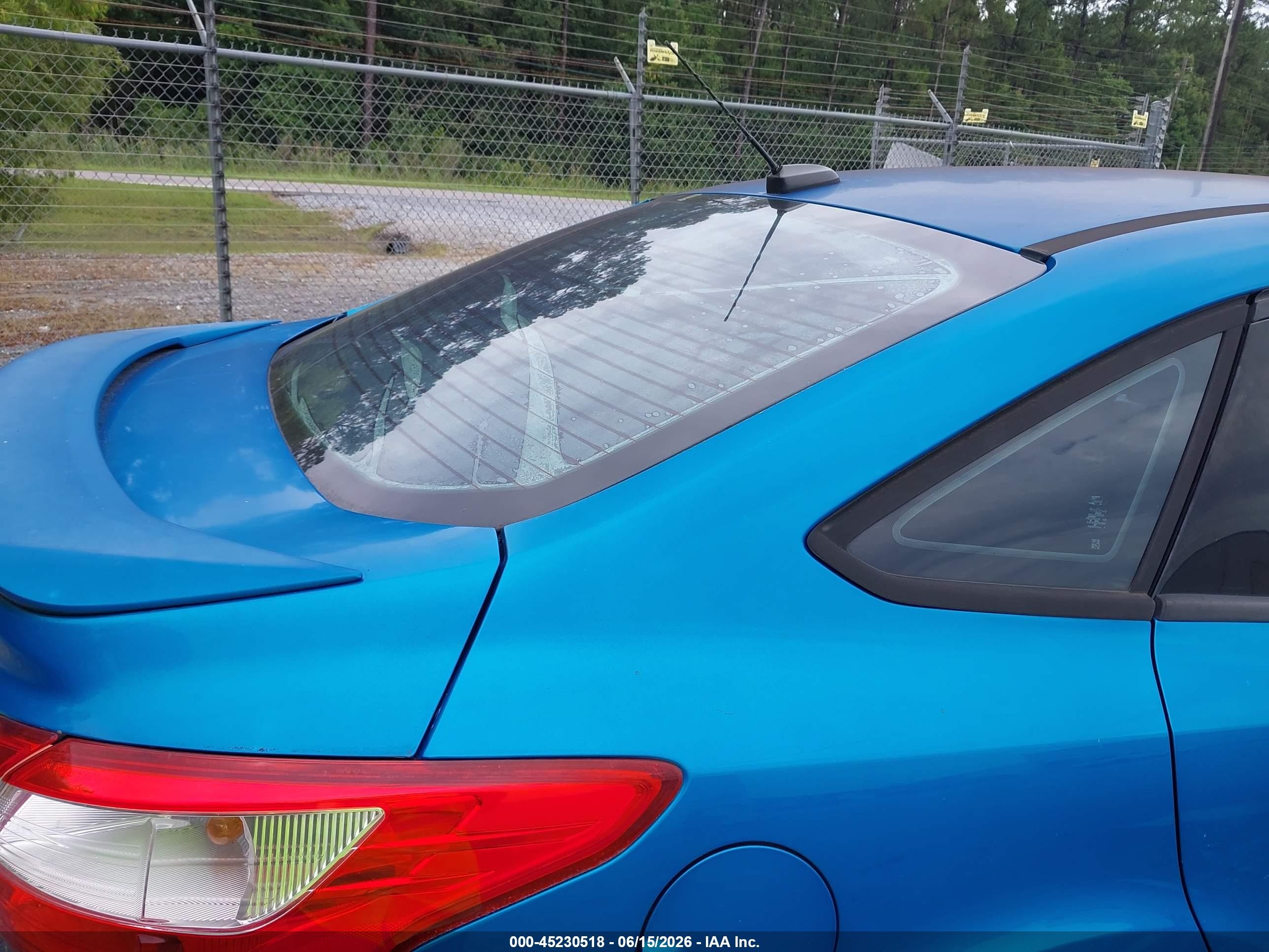 2014 Ford Focus Se Blue vin: 1FADP3F21EL311858
