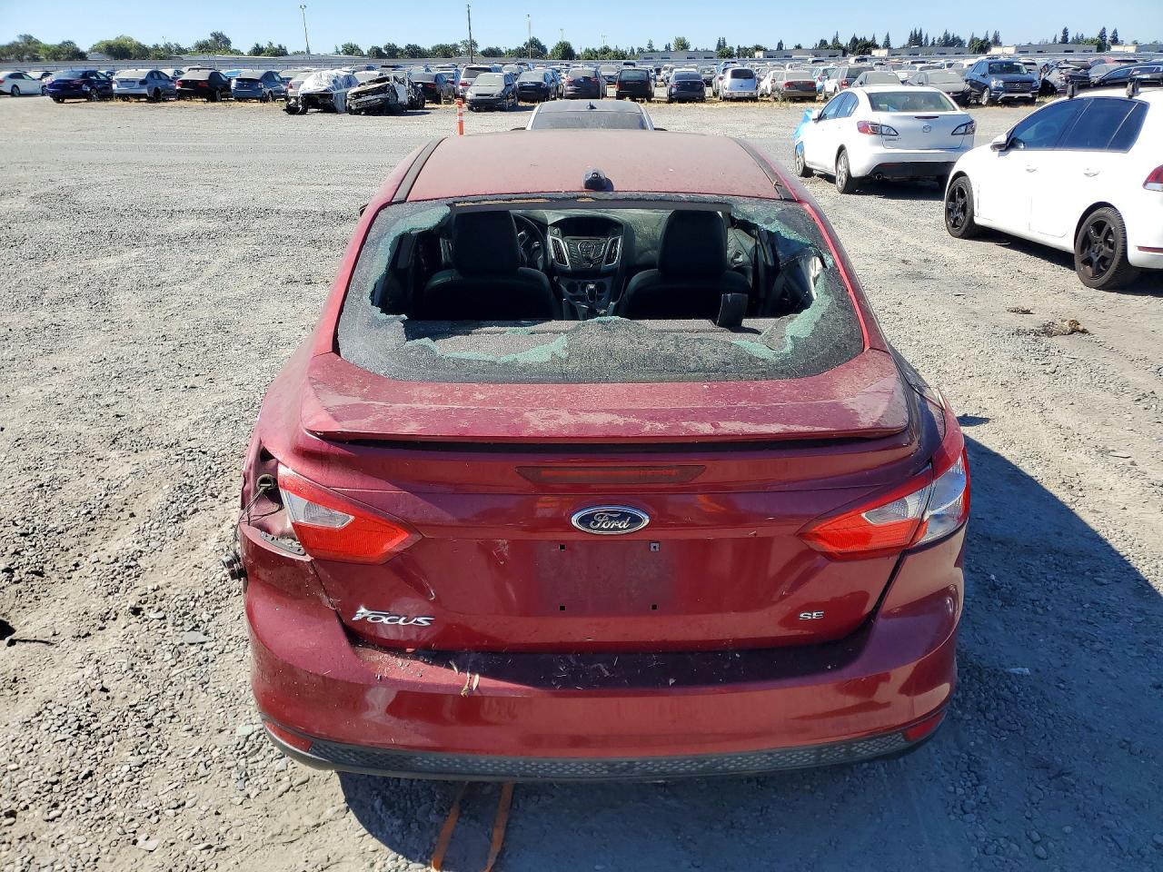 2014 Ford Focus Se Burgundy vin: 1FADP3F21EL323895