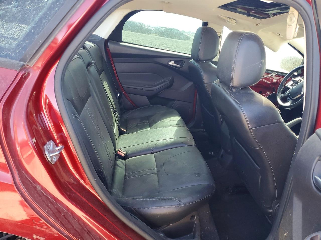 2014 Ford Focus Se Burgundy vin: 1FADP3F21EL323895