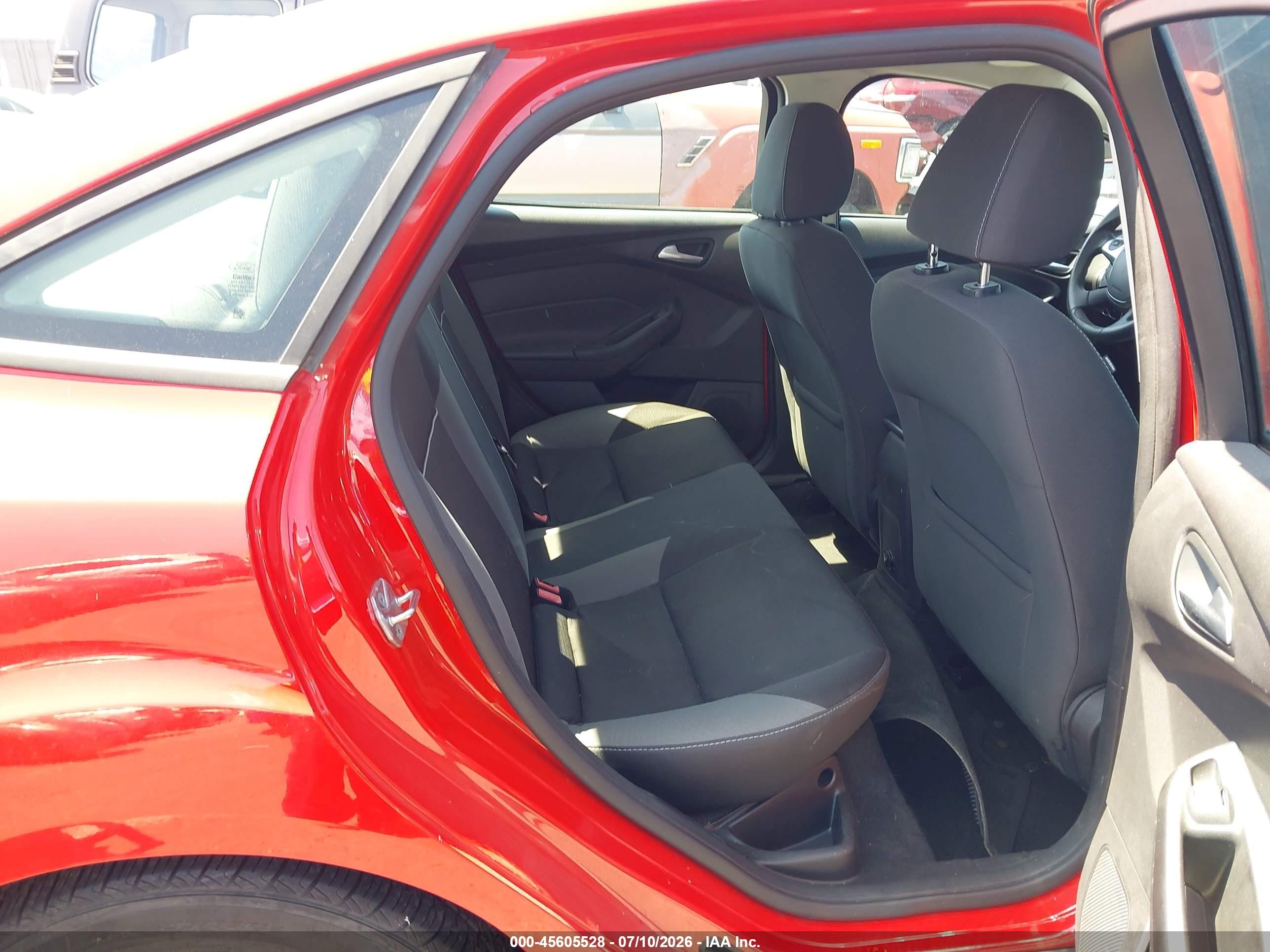 2014 Ford Focus Se Red vin: 1FADP3F21EL334718