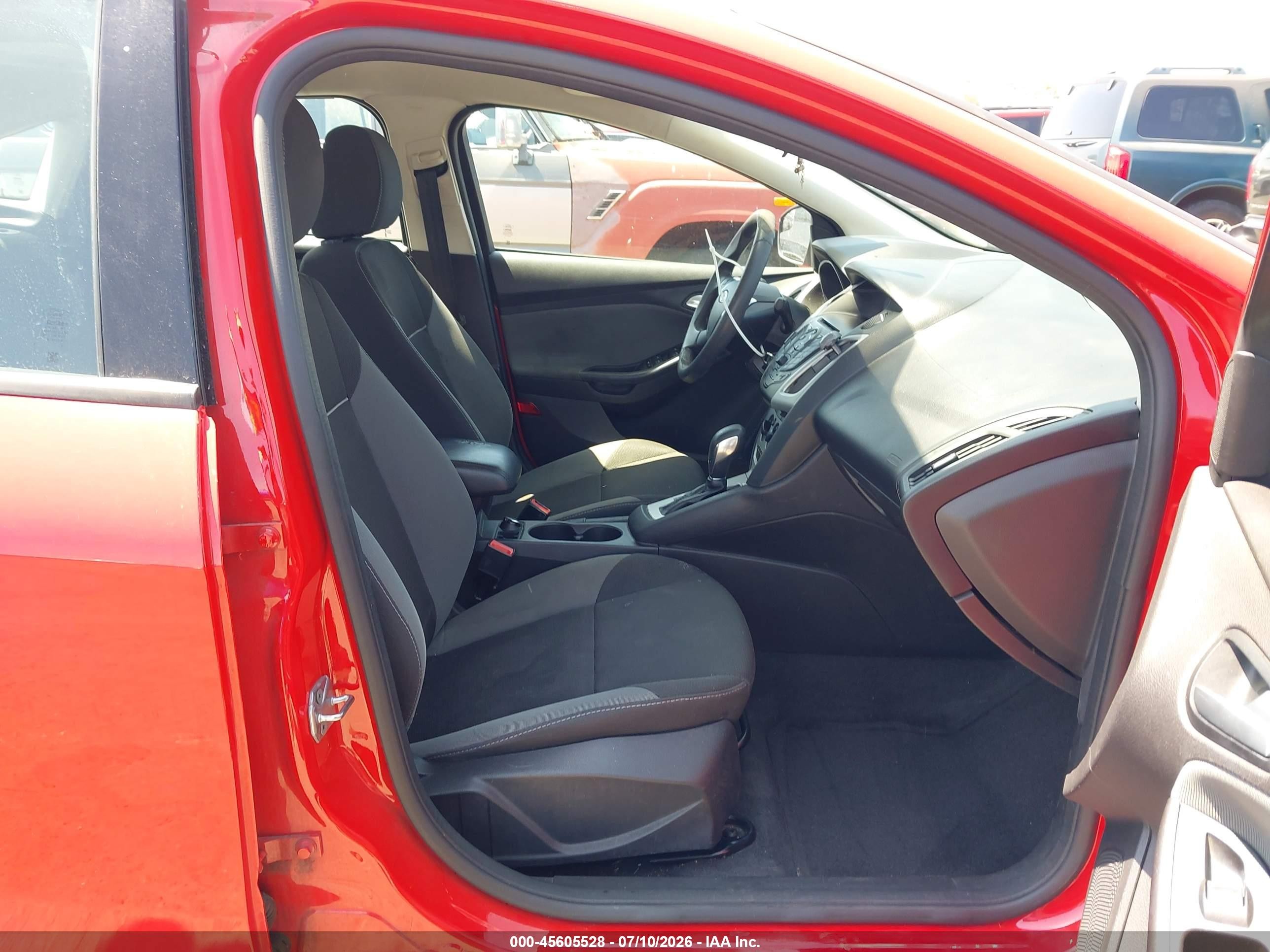 2014 Ford Focus Se Red vin: 1FADP3F21EL334718