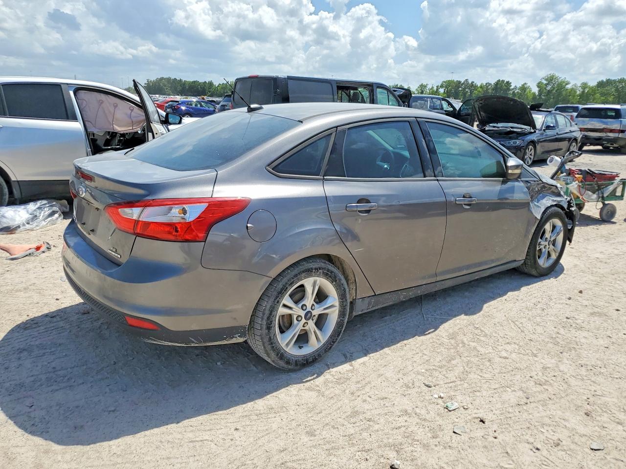 2014 Ford Focus Se Серый vin: 1FADP3F21EL345430