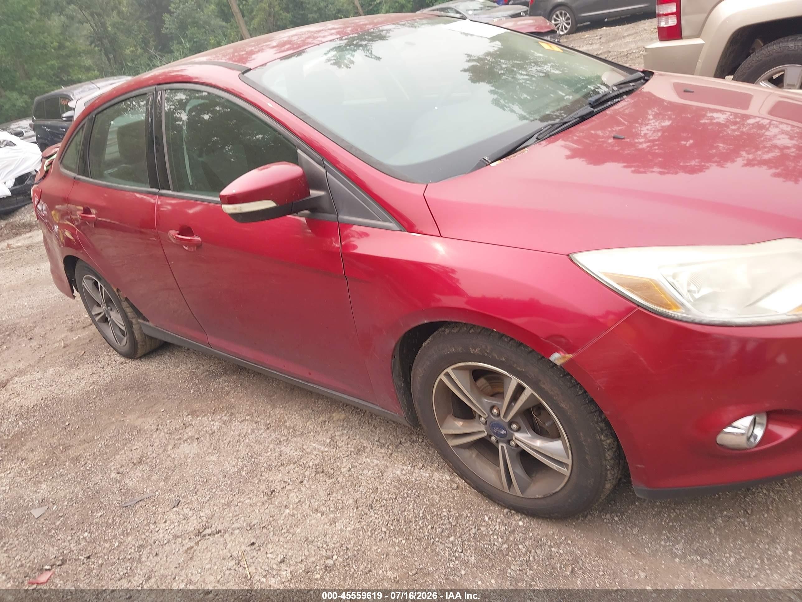 2014 Ford Focus Se Red vin: 1FADP3F21EL346917