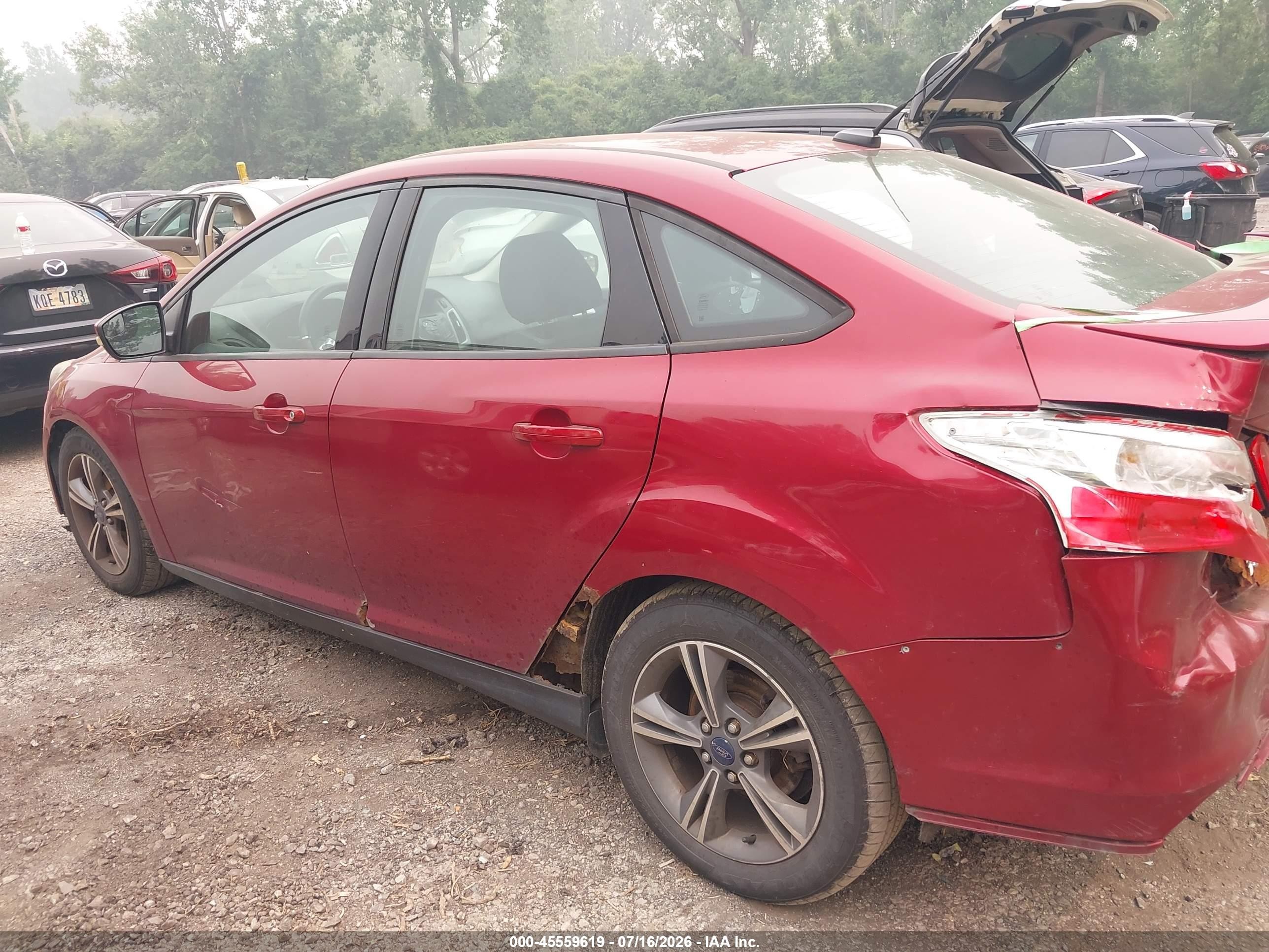 2014 Ford Focus Se Red vin: 1FADP3F21EL346917
