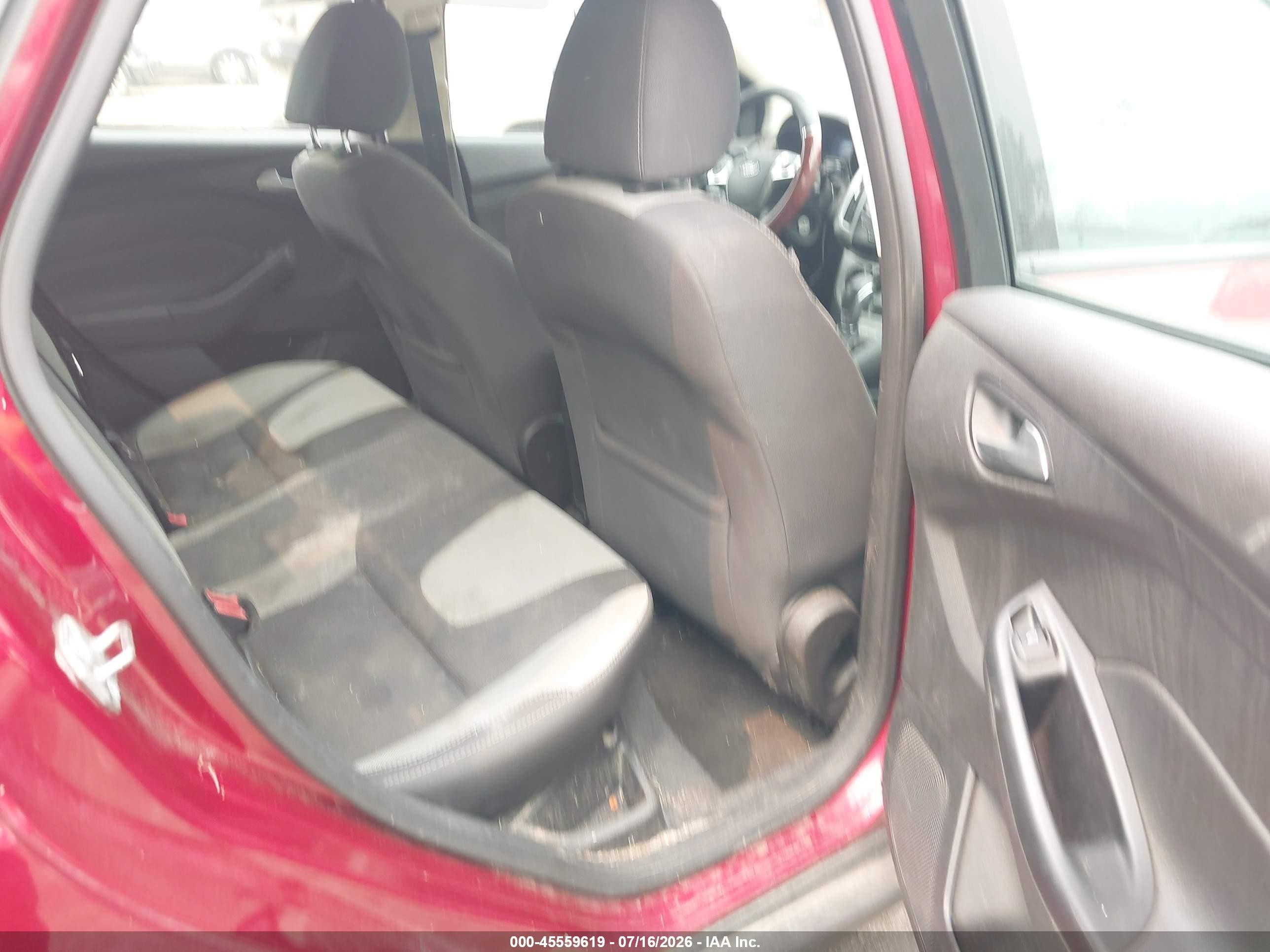 2014 Ford Focus Se Red vin: 1FADP3F21EL346917