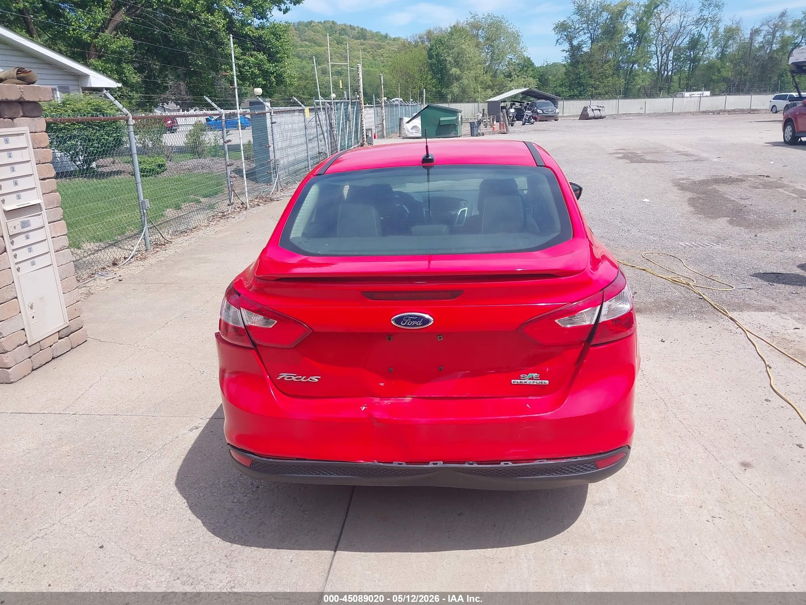 2014 Ford Focus Se Red vin: 1FADP3F21EL361272