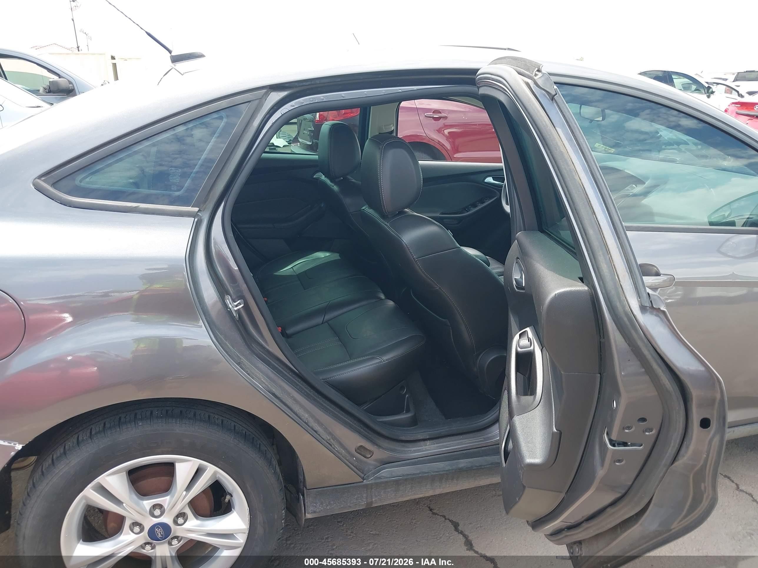 2014 Ford Focus Se Gray vin: 1FADP3F21EL363121