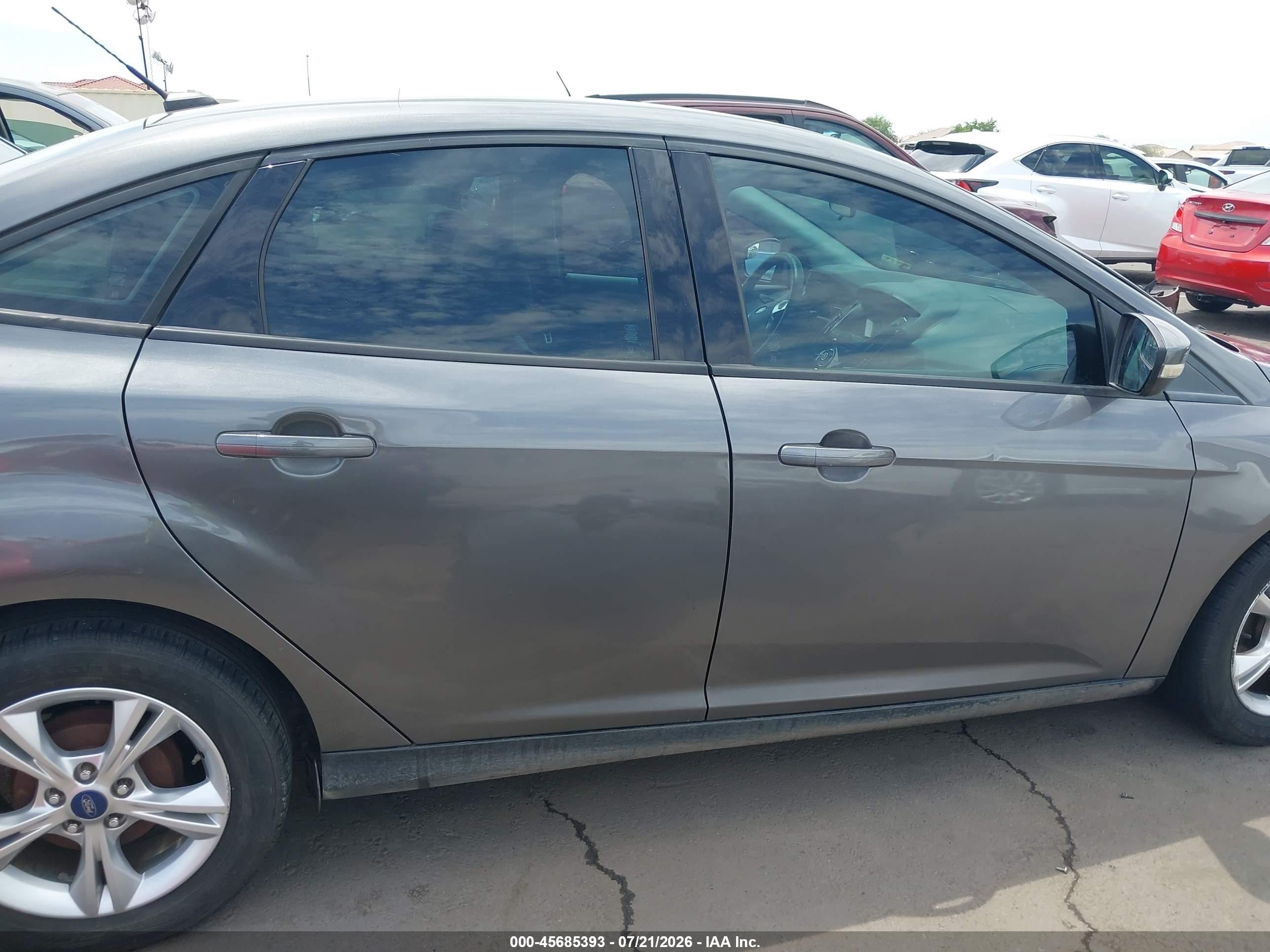 2014 Ford Focus Se Gray vin: 1FADP3F21EL363121