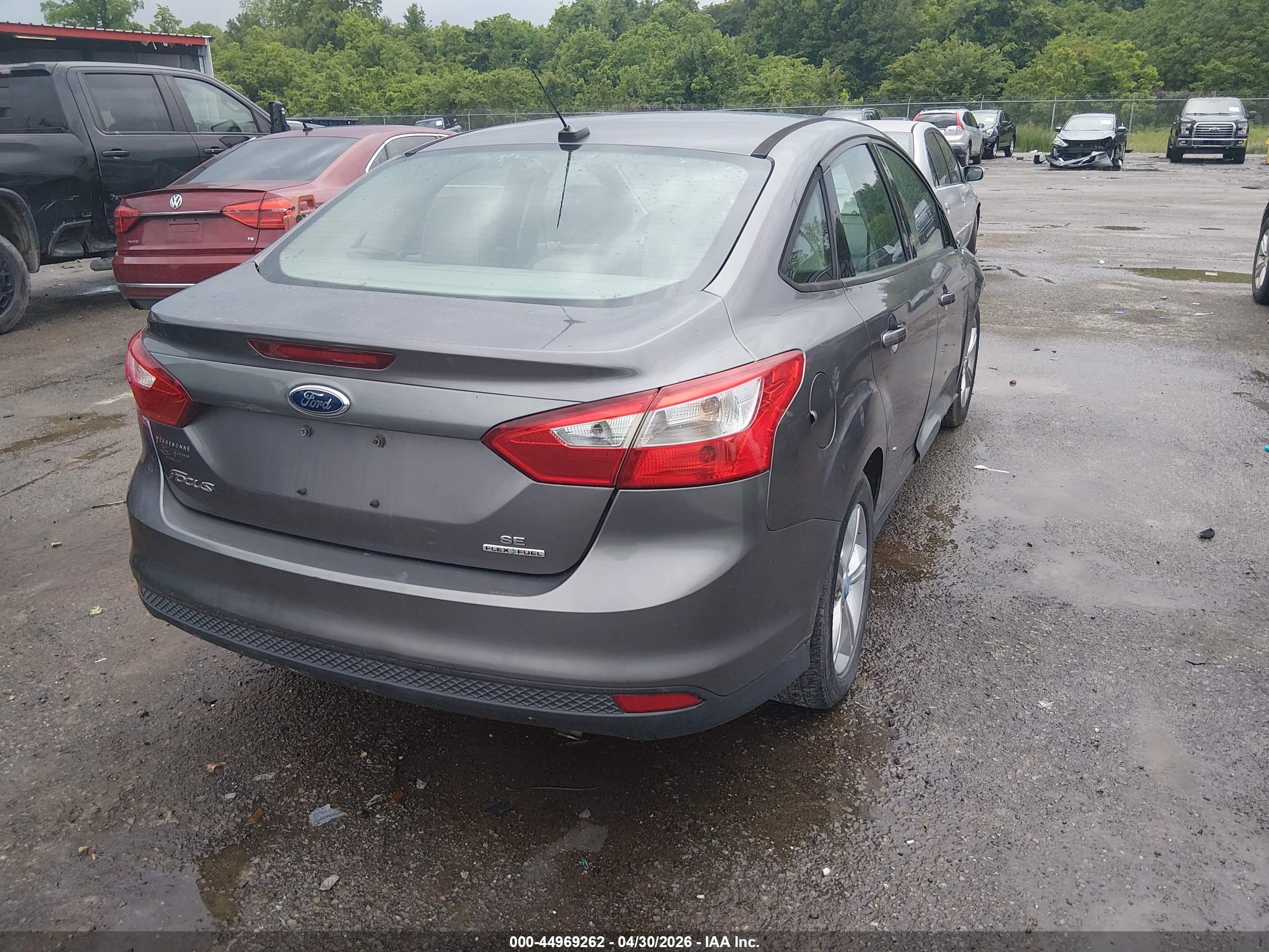2014 Ford Focus Se Gray vin: 1FADP3F21EL387421