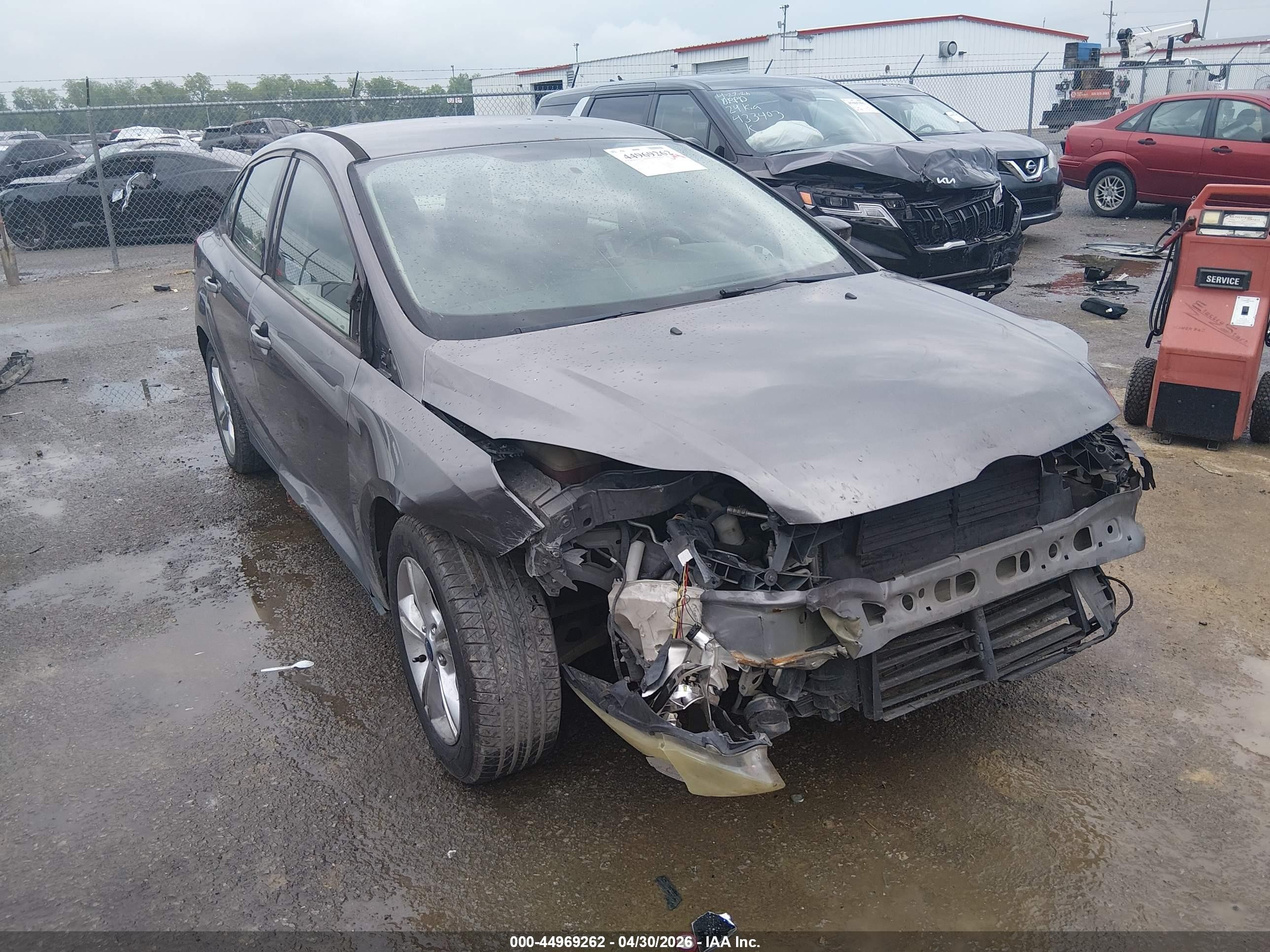 2014 Ford Focus Se Gray vin: 1FADP3F21EL387421