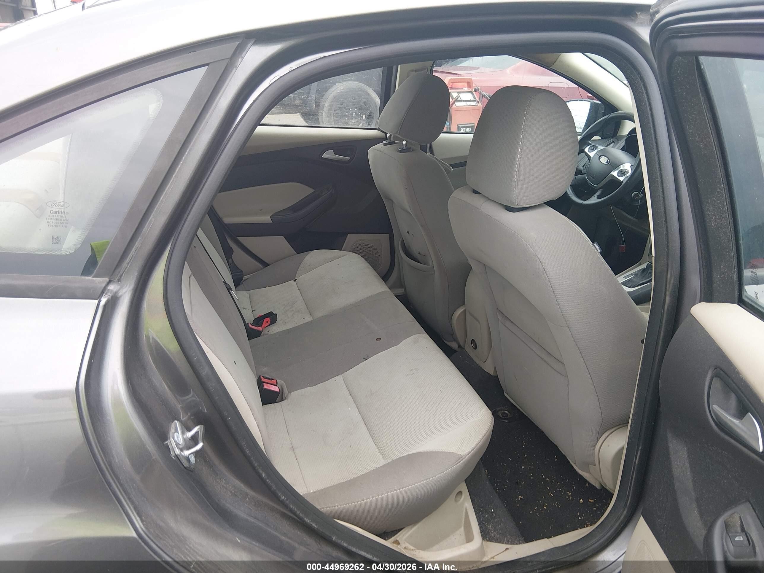 2014 Ford Focus Se Gray vin: 1FADP3F21EL387421