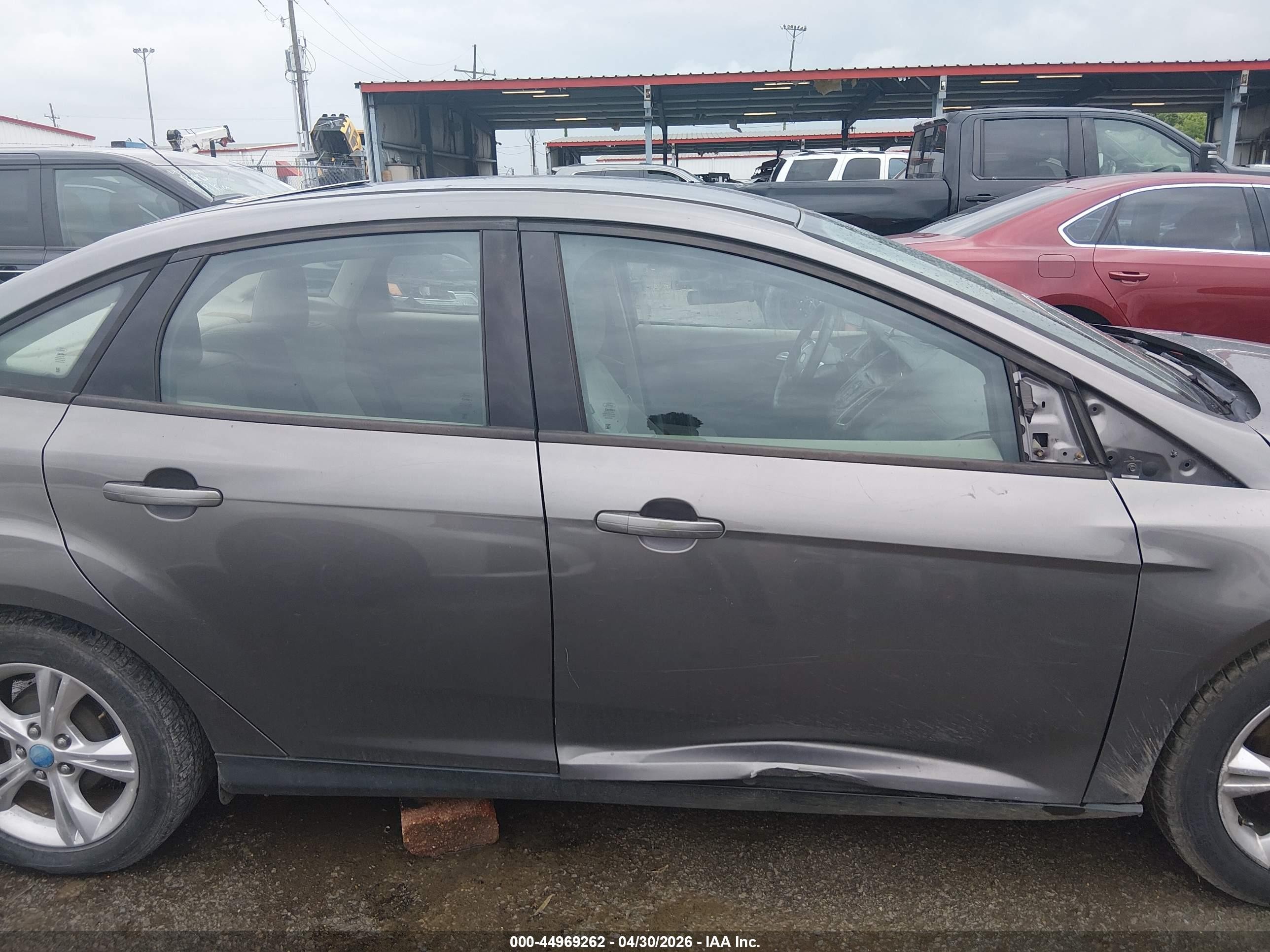 2014 Ford Focus Se Gray vin: 1FADP3F21EL387421