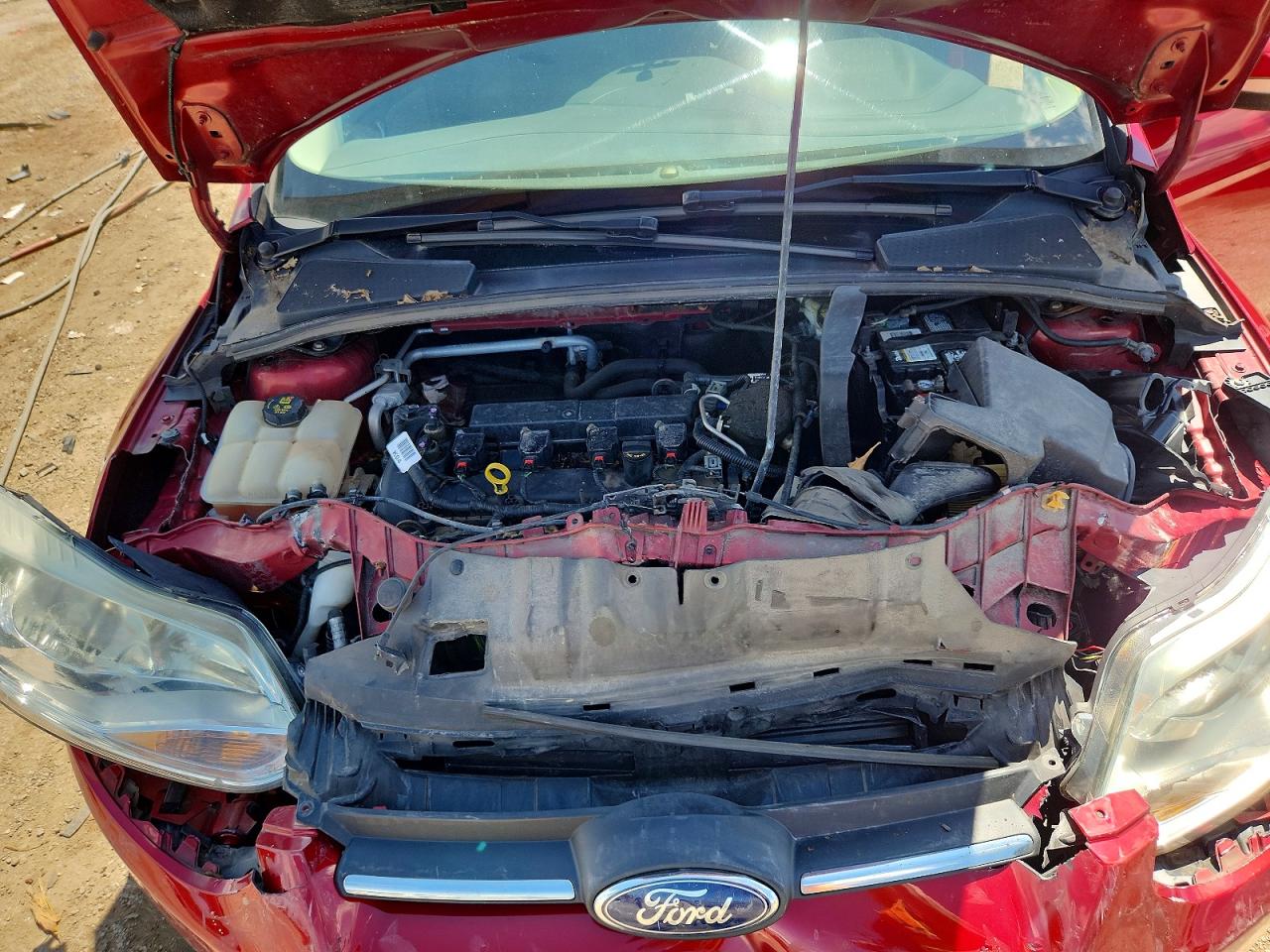 2014 Ford Focus Se Red vin: 1FADP3F21EL388438
