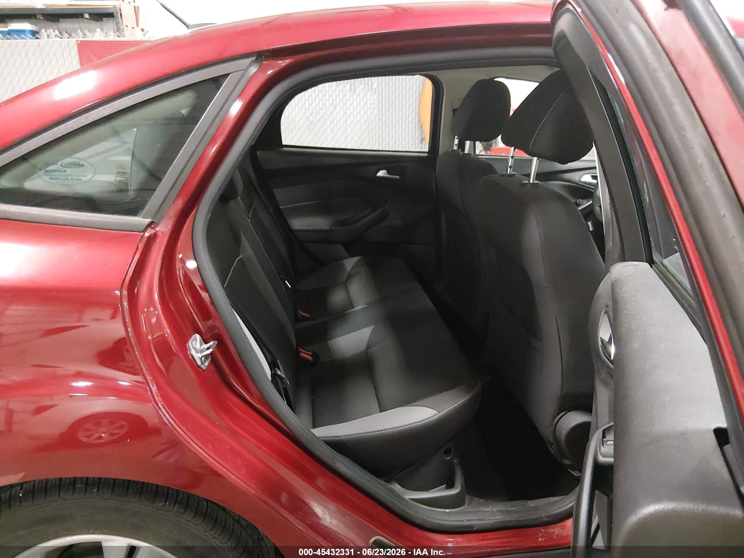 2014 Ford Focus Se Red vin: 1FADP3F21EL398774